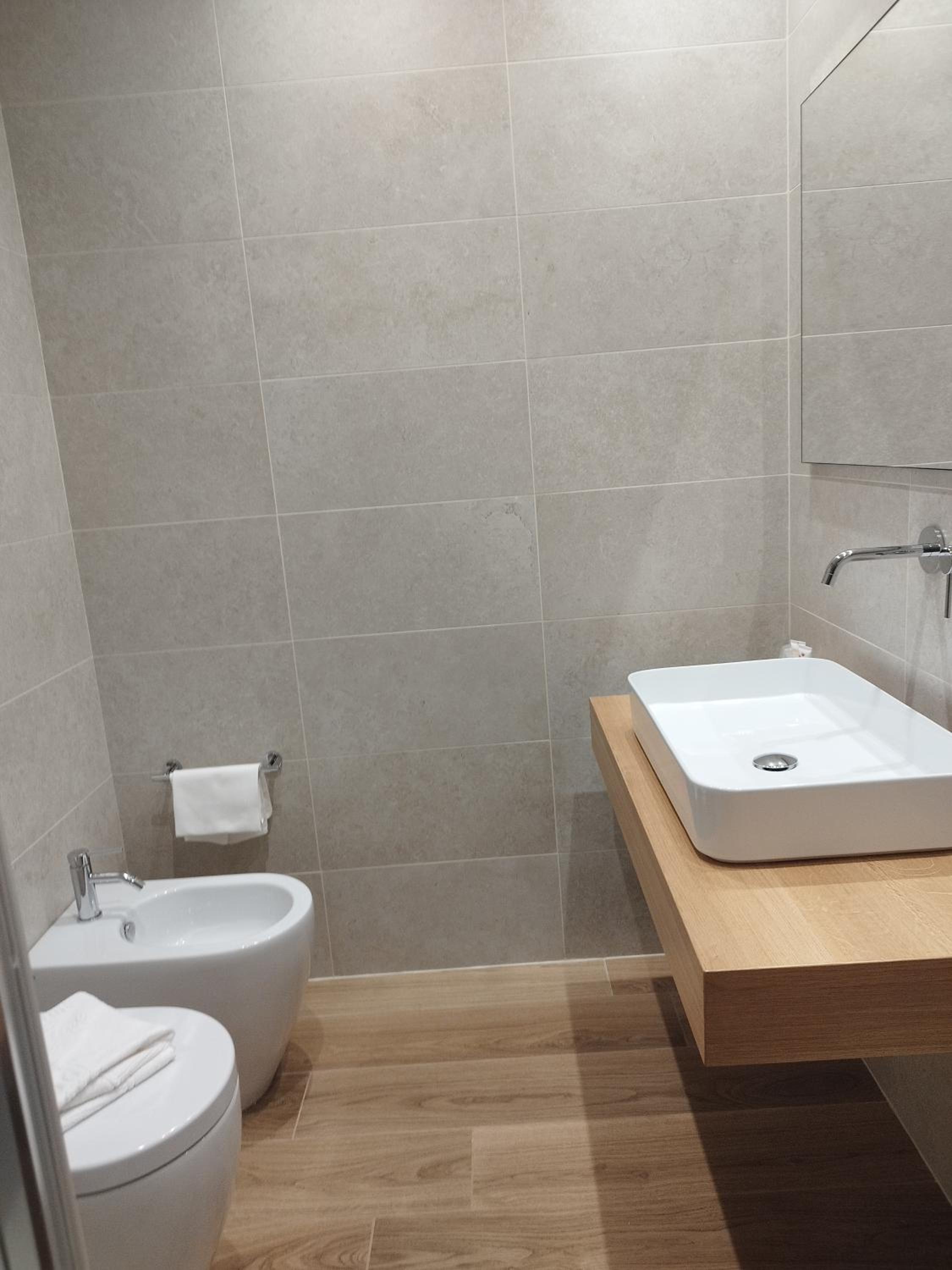 Suite - Photo 2