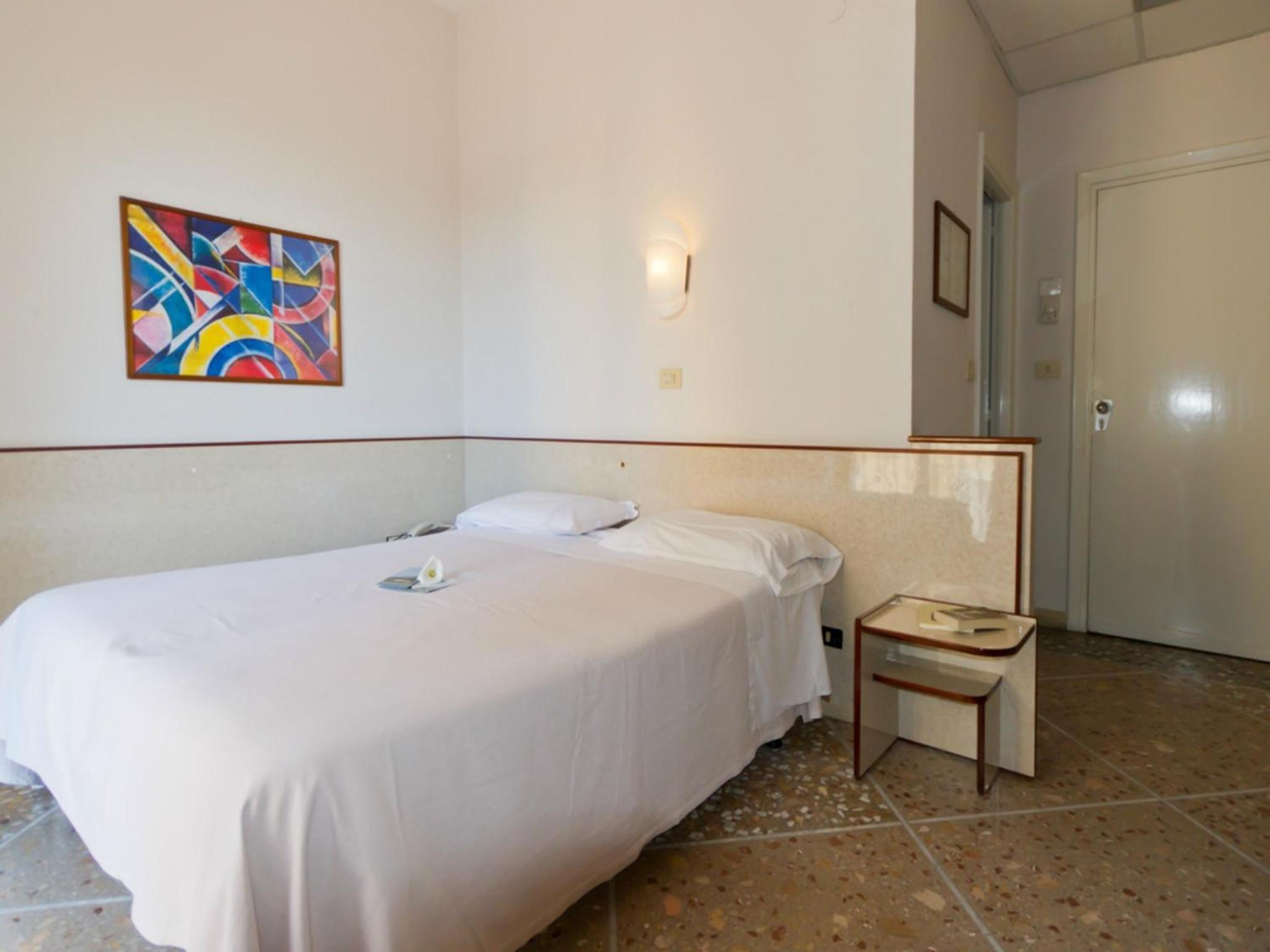 Double Room - Photo 2