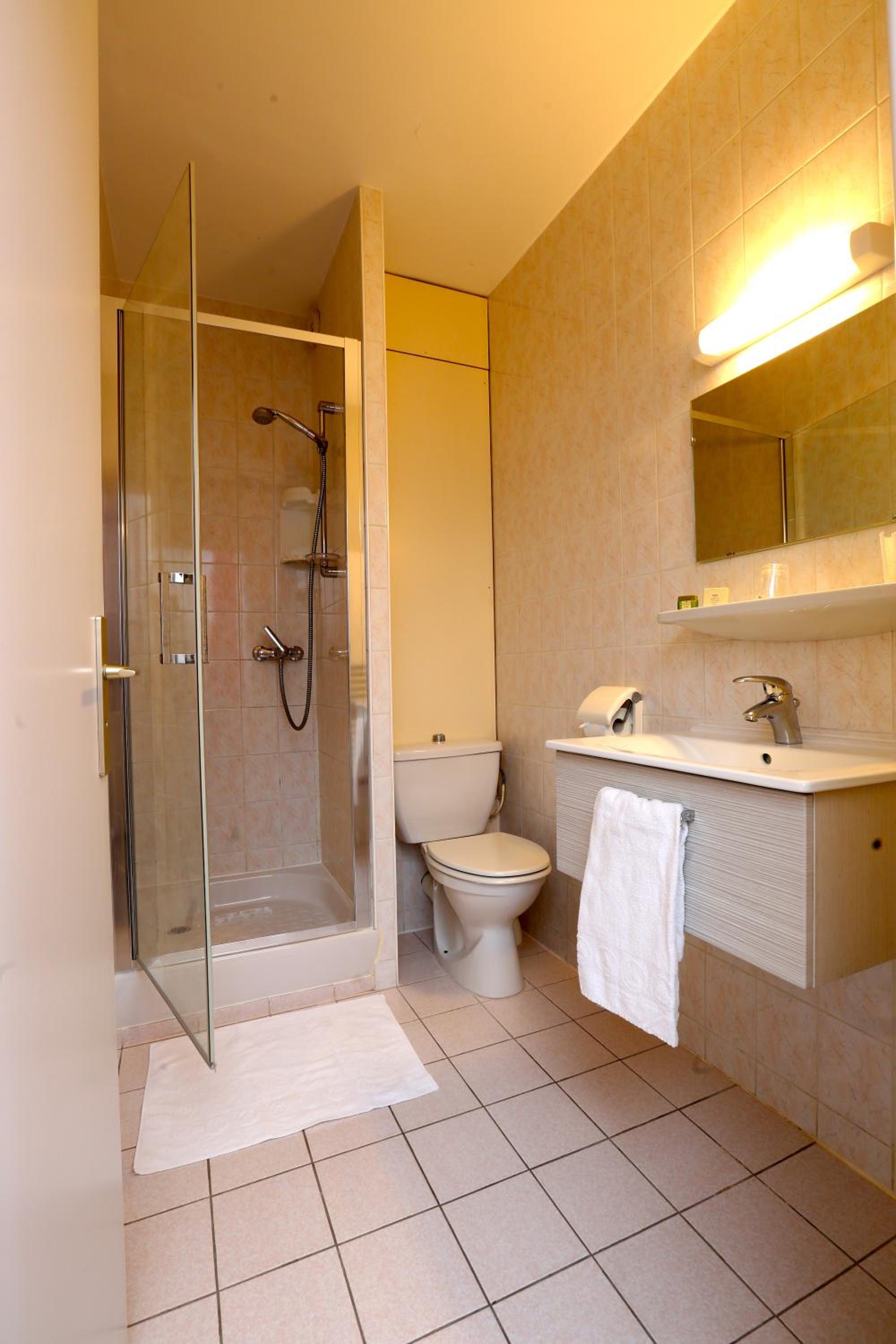 Standard Room photo 3