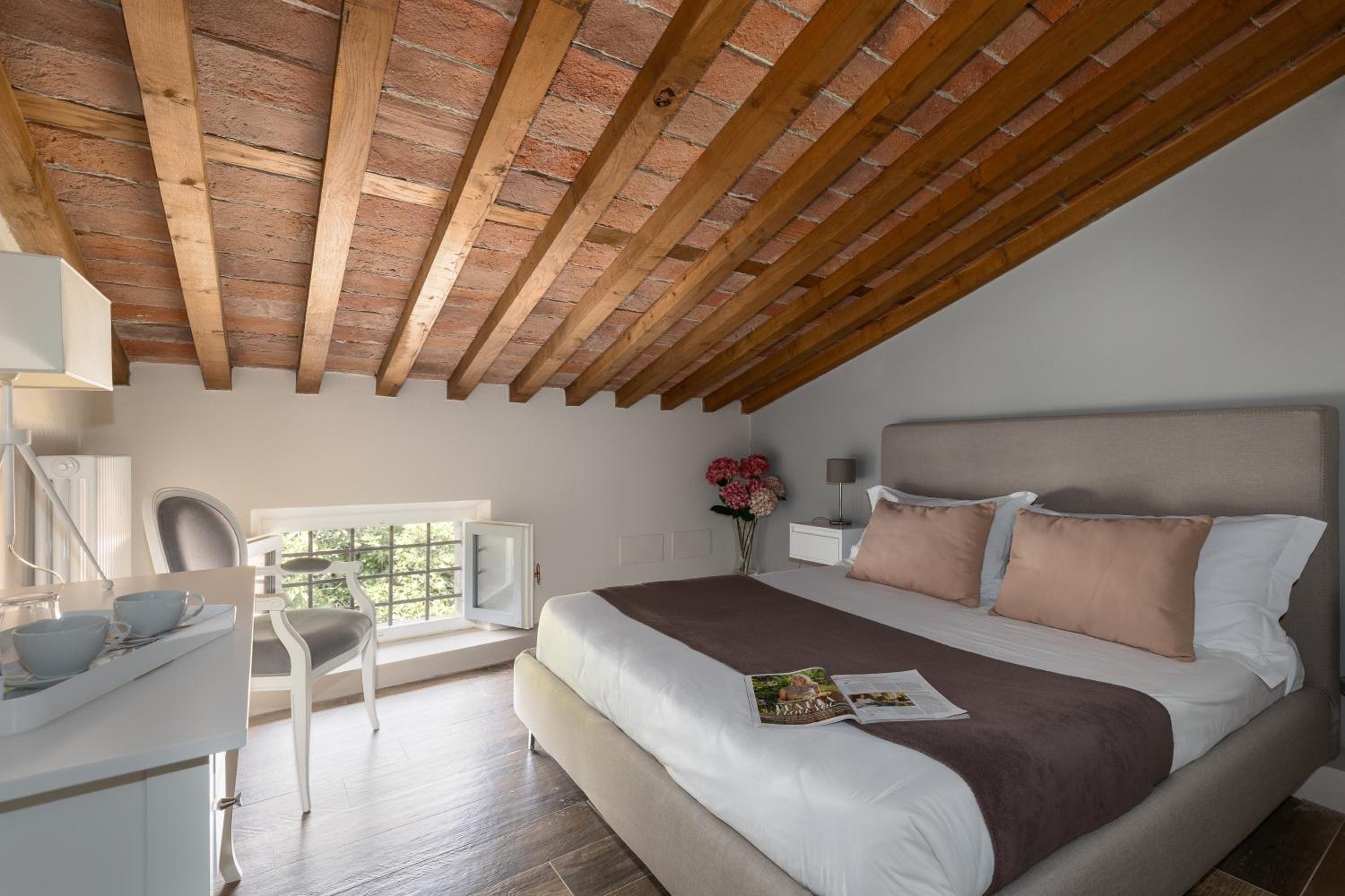 Junior Suite with Garden View
