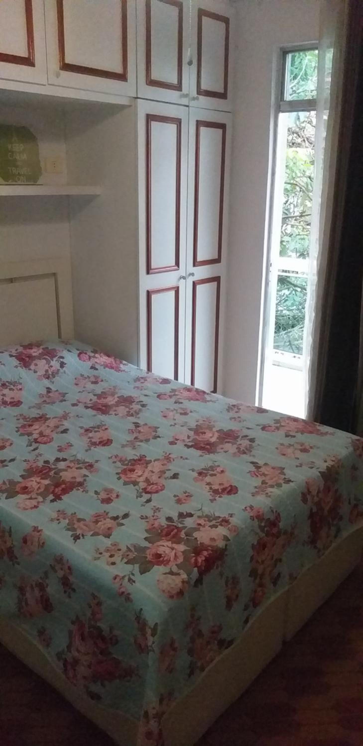 Apartment with Mountain View - Photo 3