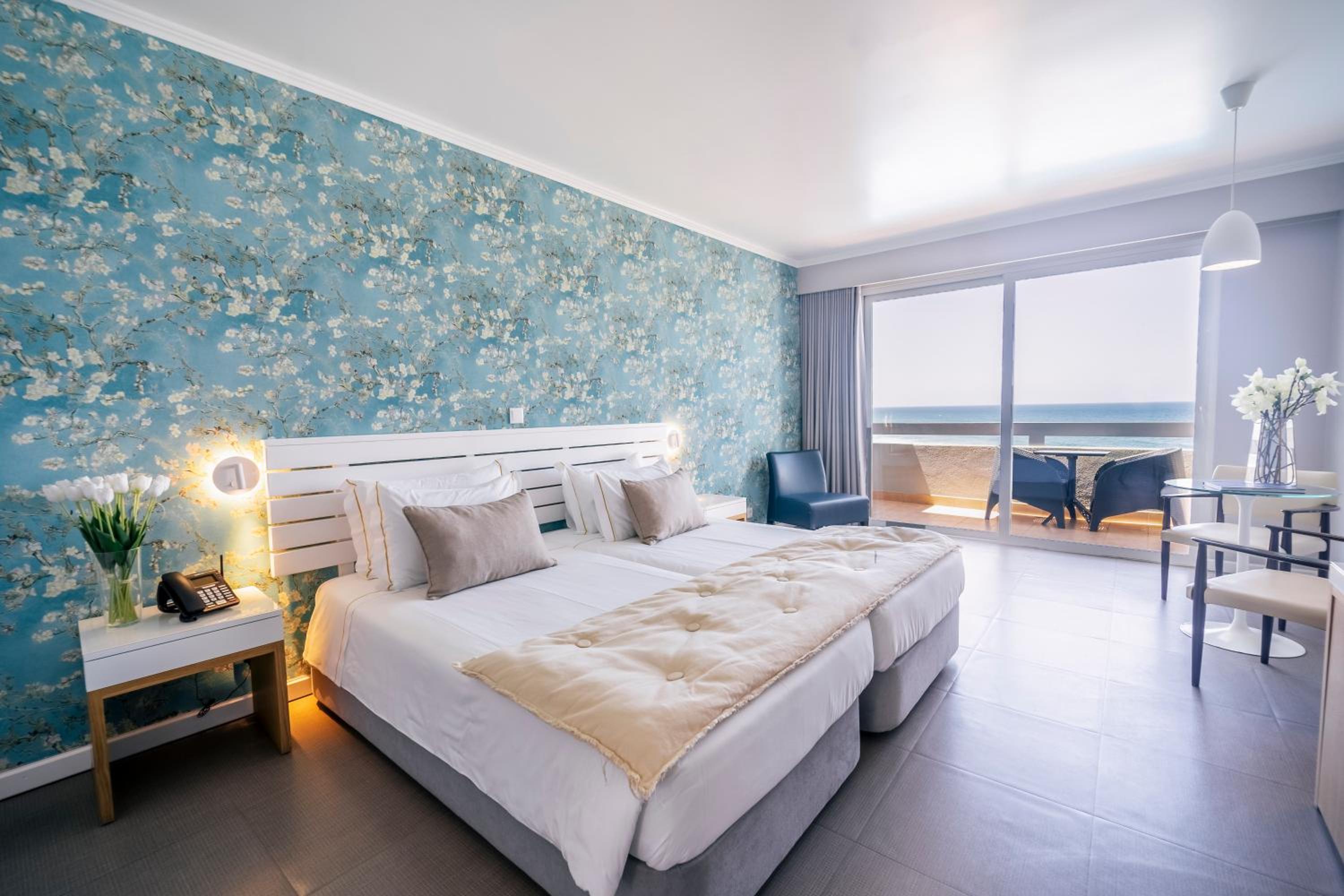Superior Double or Twin Room with Ocean View and Balcony - Photo 12