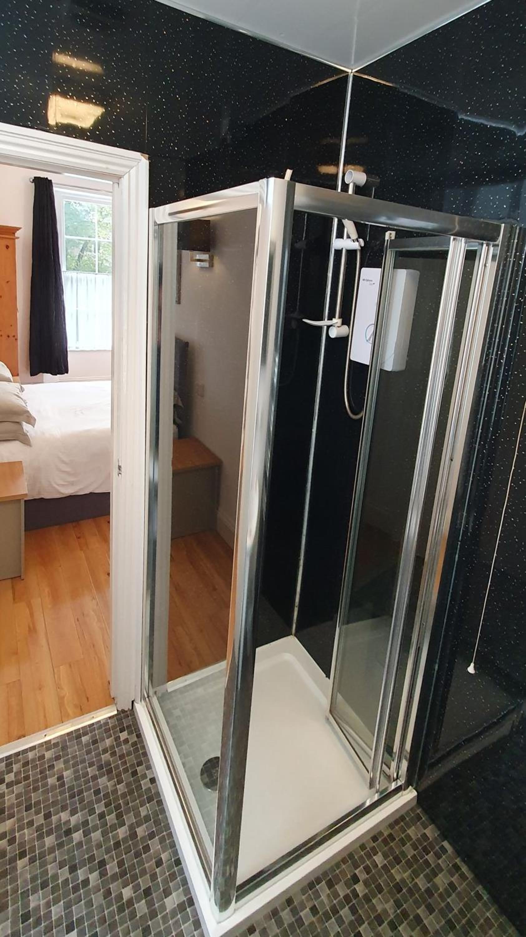 Standard Double Room with Fan - Photo 9