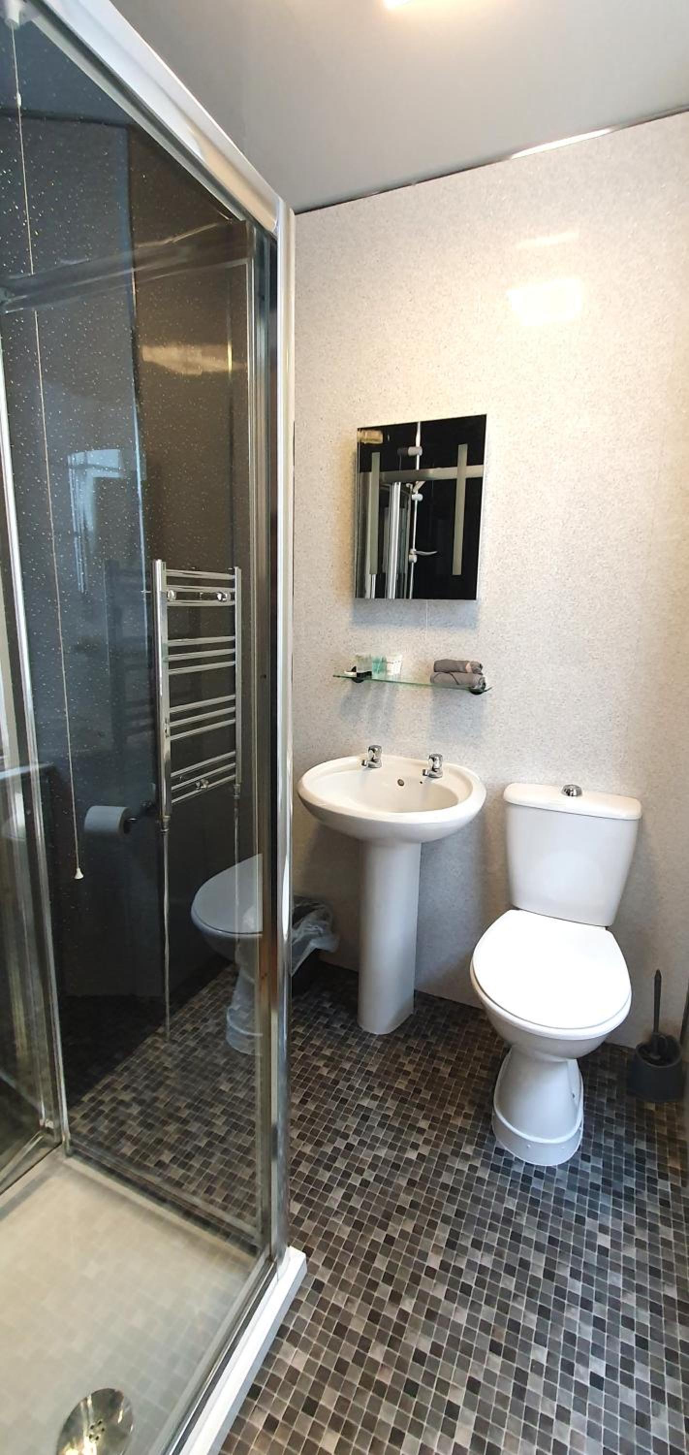 Triple Room - Photo 15