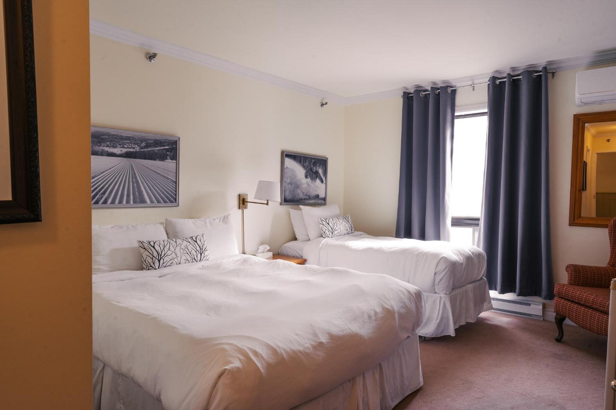 Room 217 with Mountain View, Ski and Out