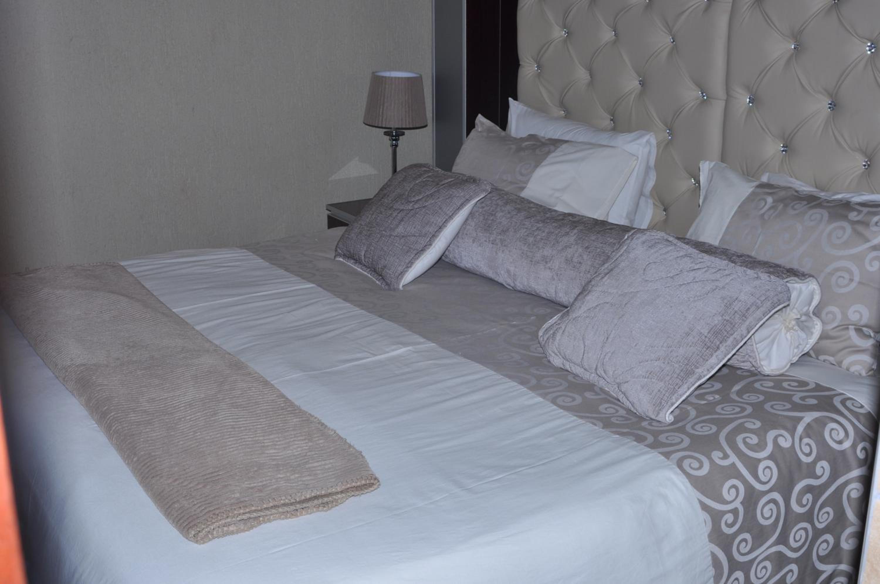 Standard Twin Or King Room photo 1