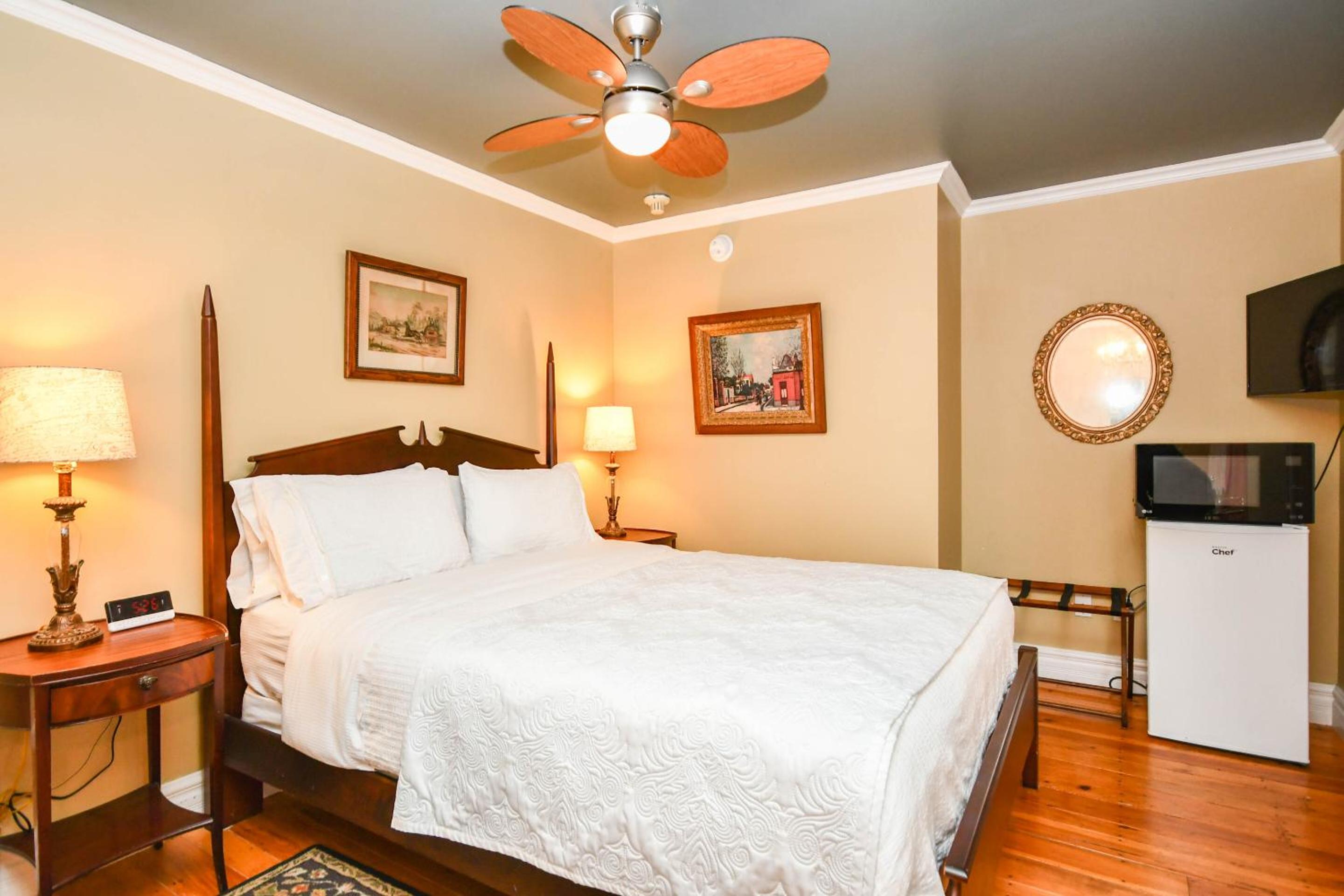 Deluxe Suite - Photo 8