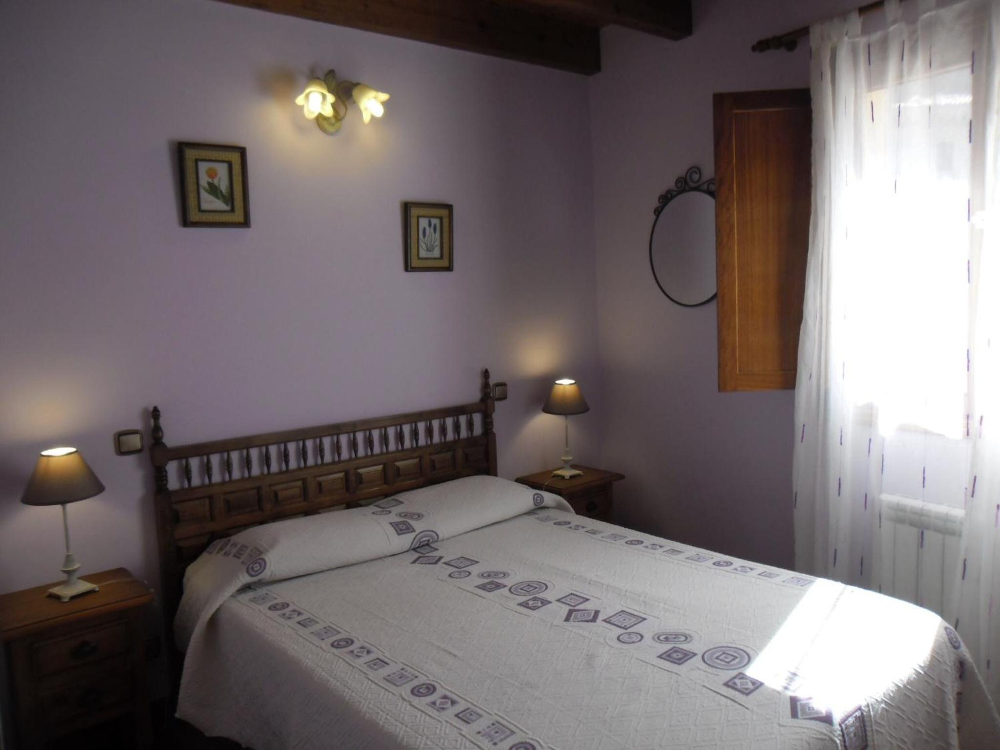 Double or Twin Room with Shared Bathroom photo 2