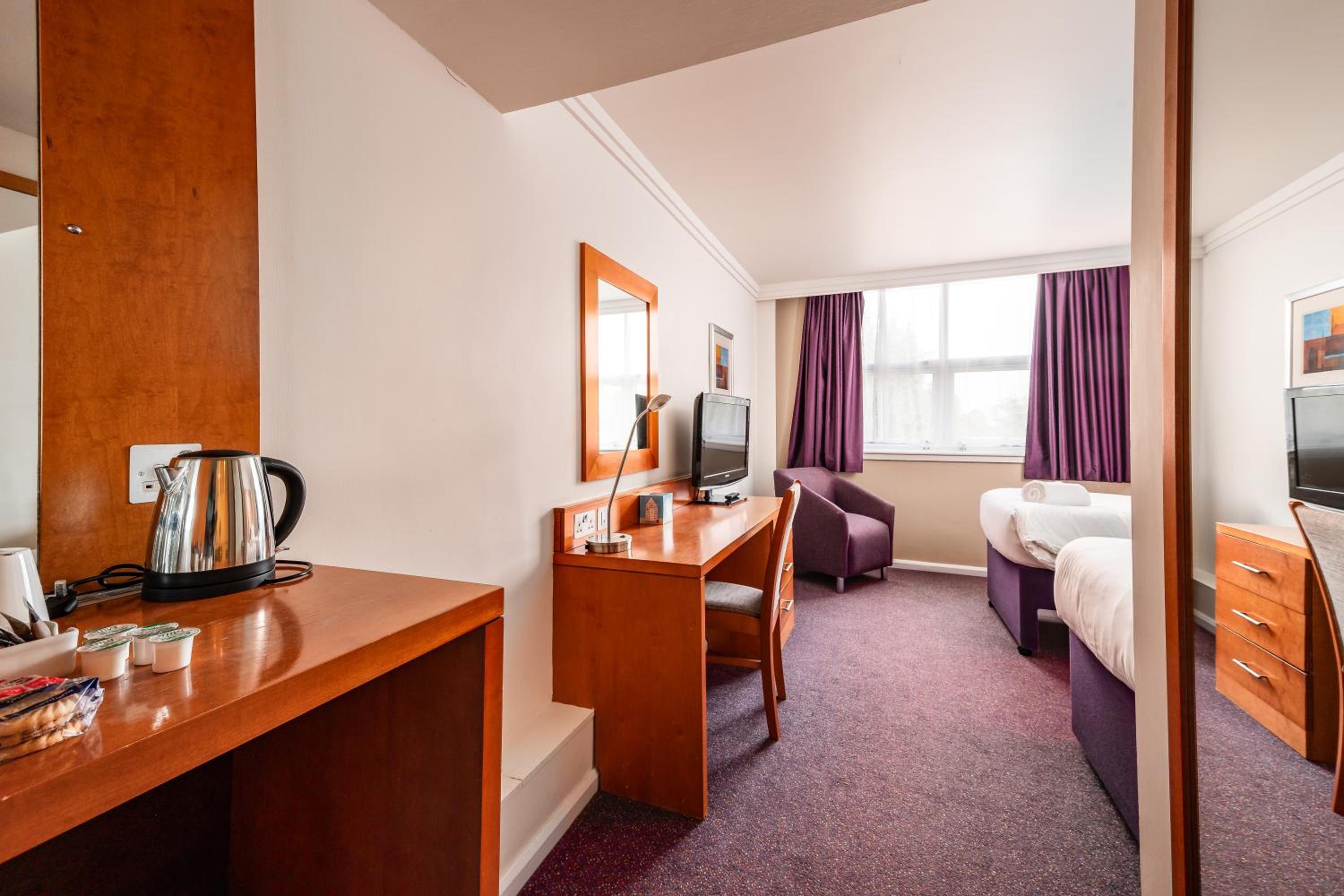 Classic Twin Room - Non-Smoking - Photo 2