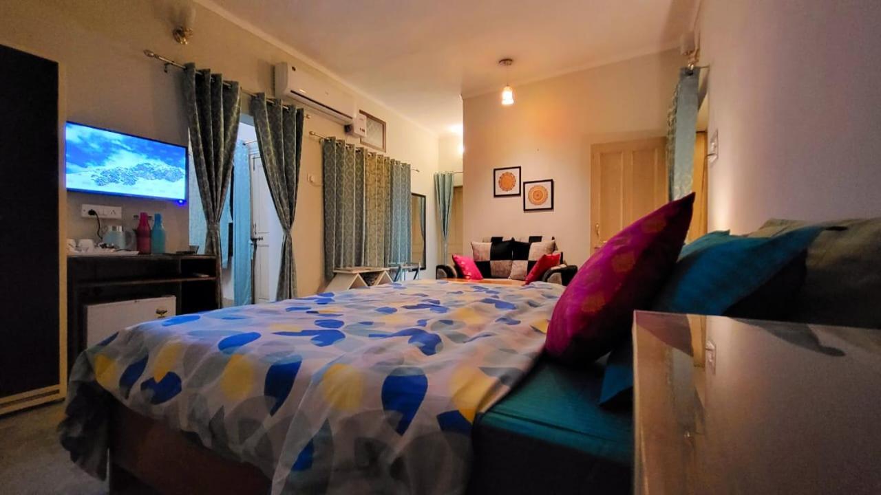 Family Room with Balcony photo 1