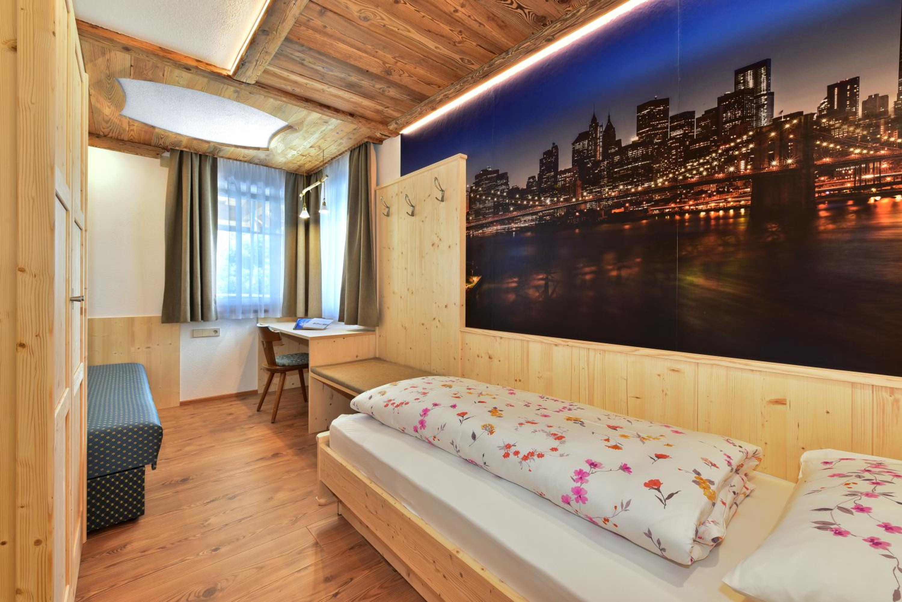 Two-Bedroom Apartment with Garden View photo 3