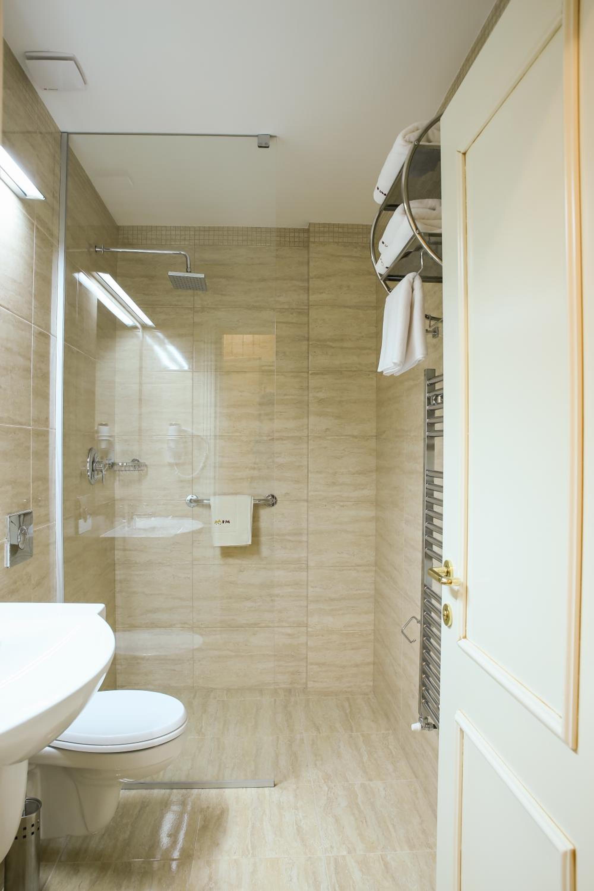 Two-Bedroom Suite photo 2