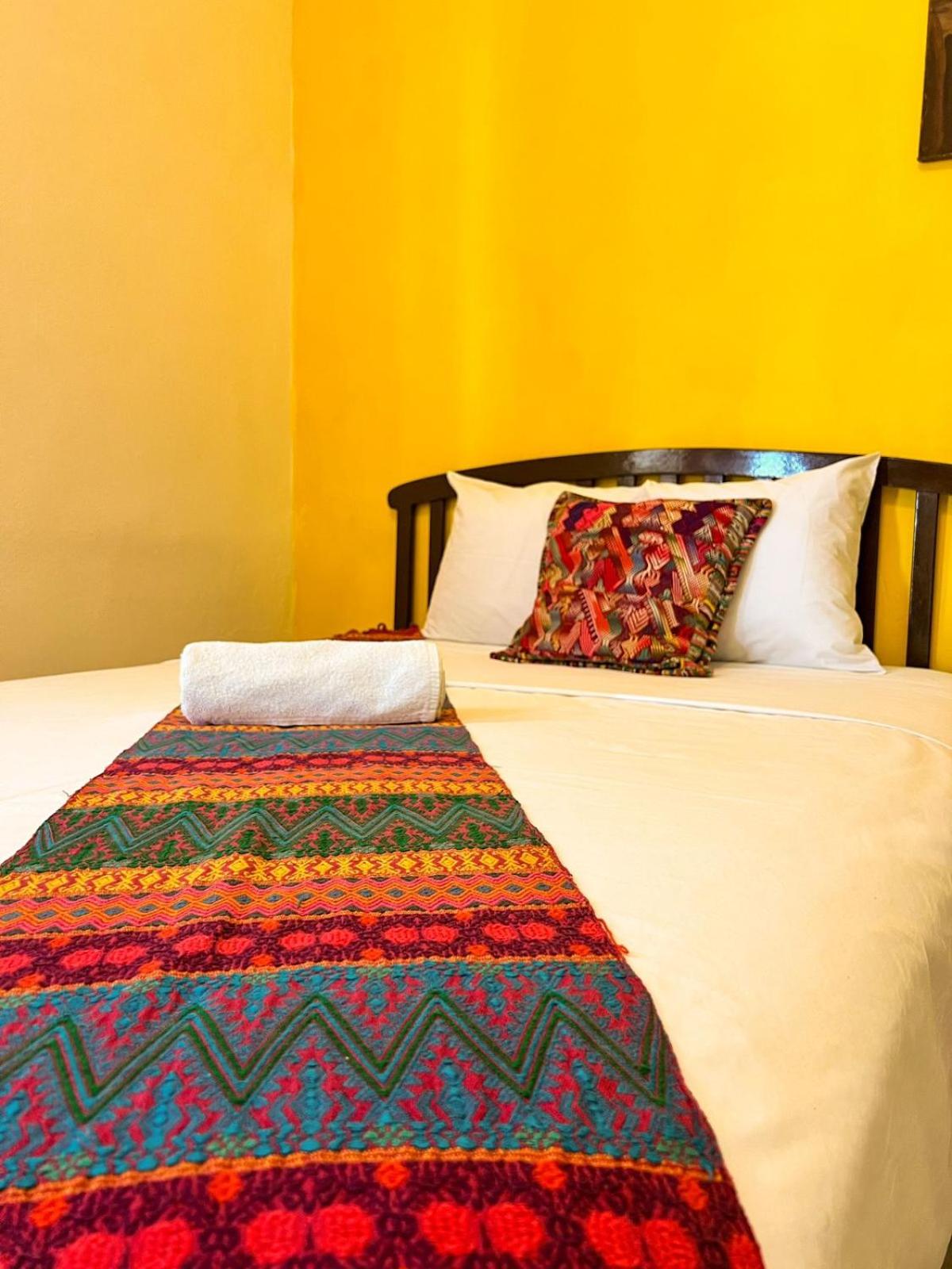 Standard Queen Room with Two Queen Beds photo 1