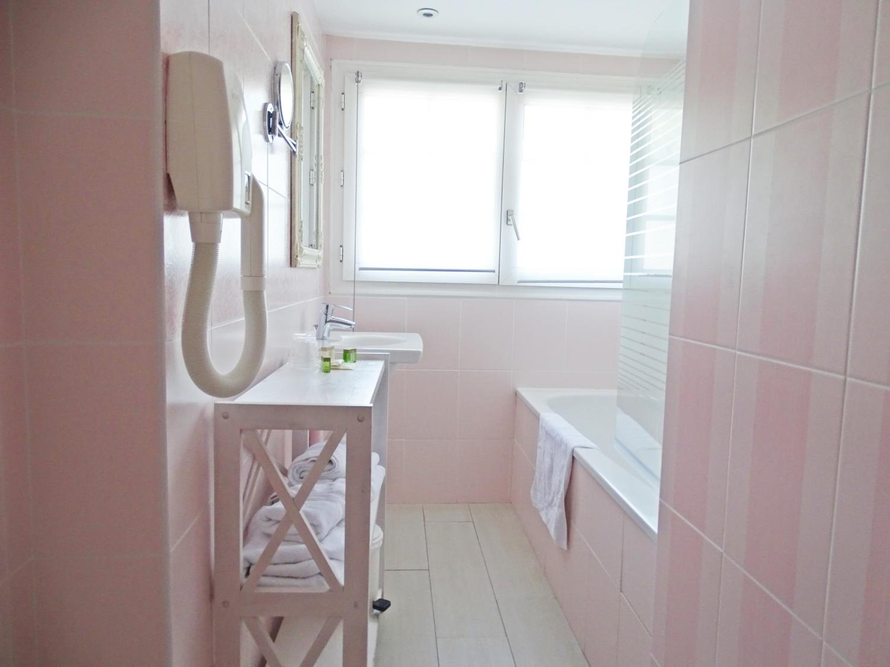 Superior Twin Room photo 3