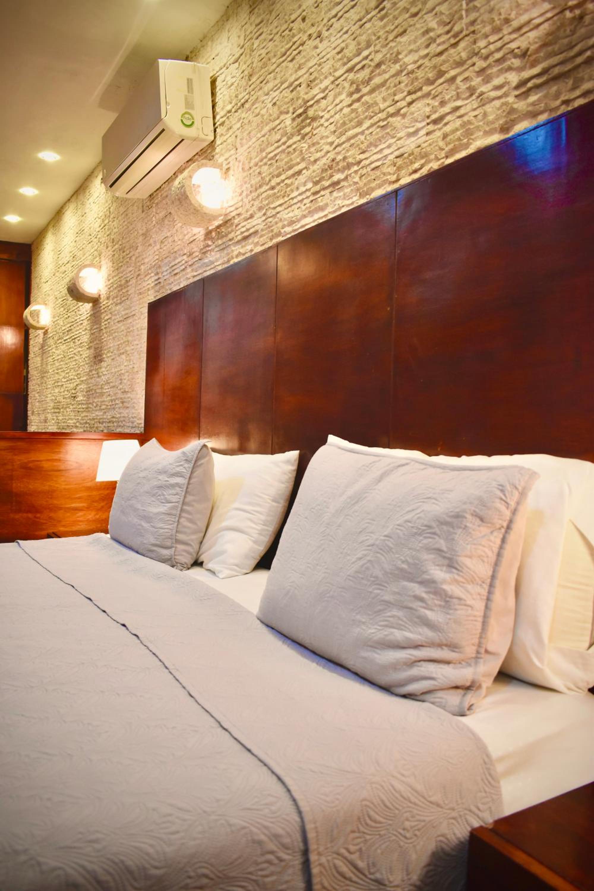 Junior Suite with Pool View photo 3