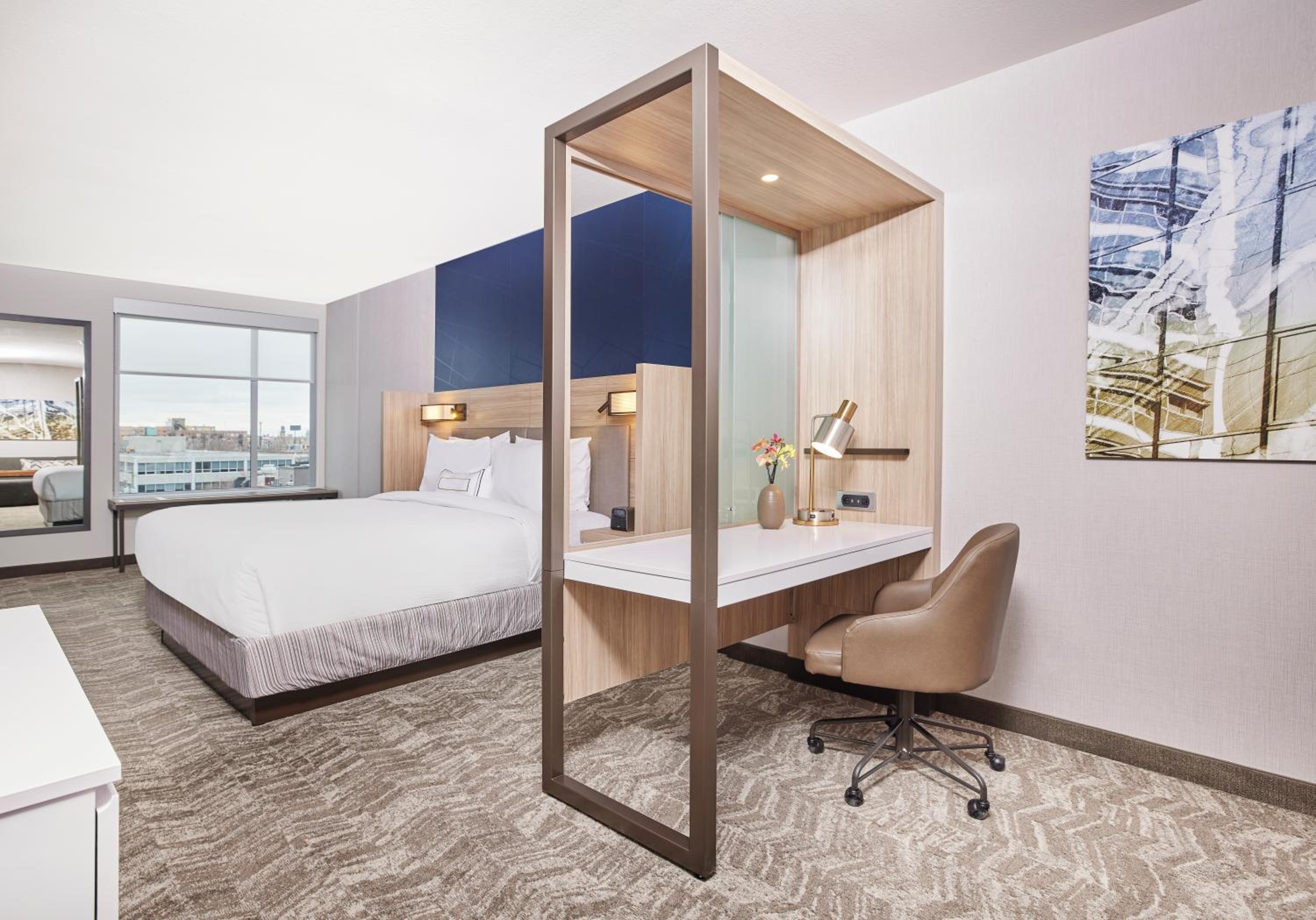 King Suite with Trundle Bed - Photo 5