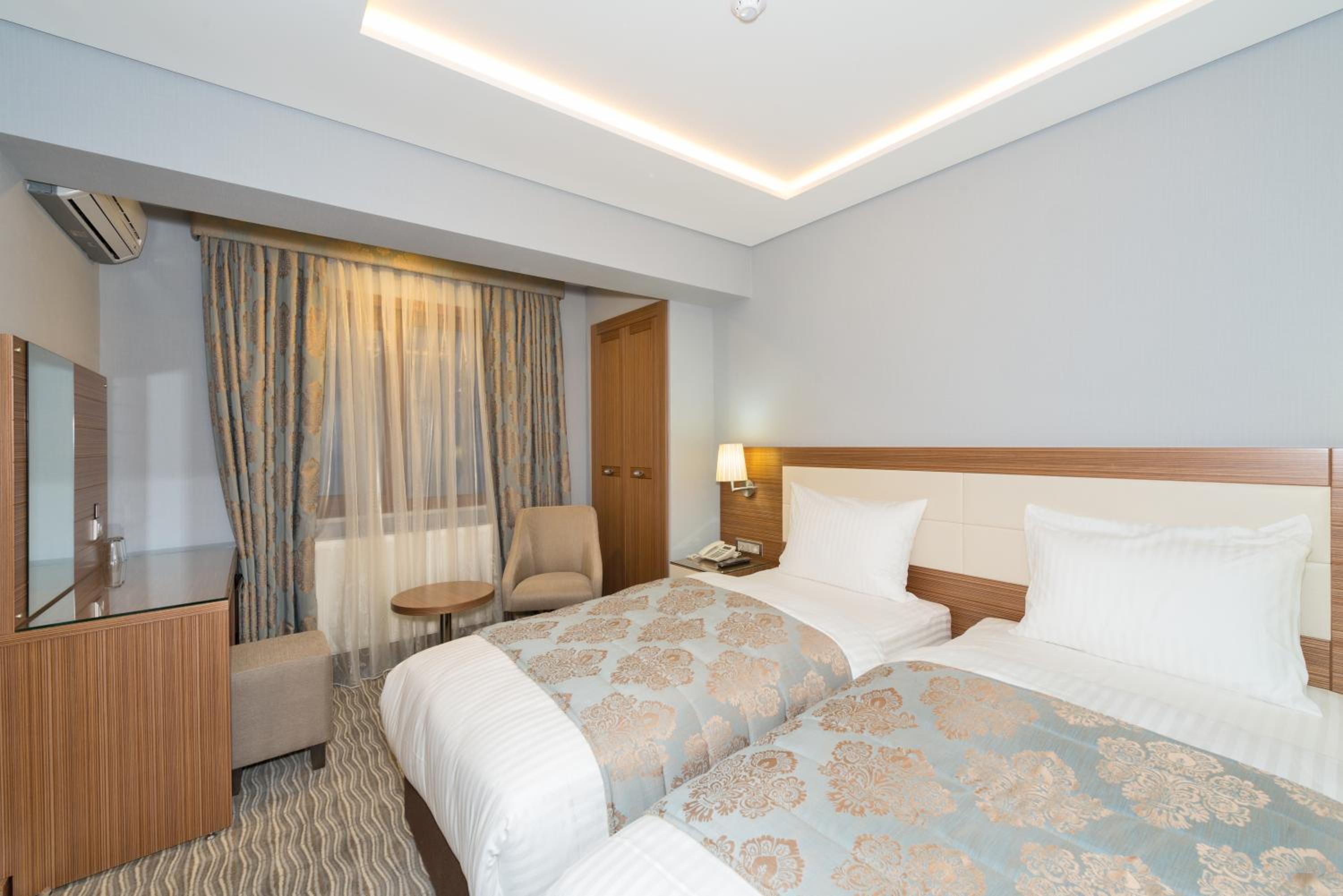 Standard Triple Room photo 3