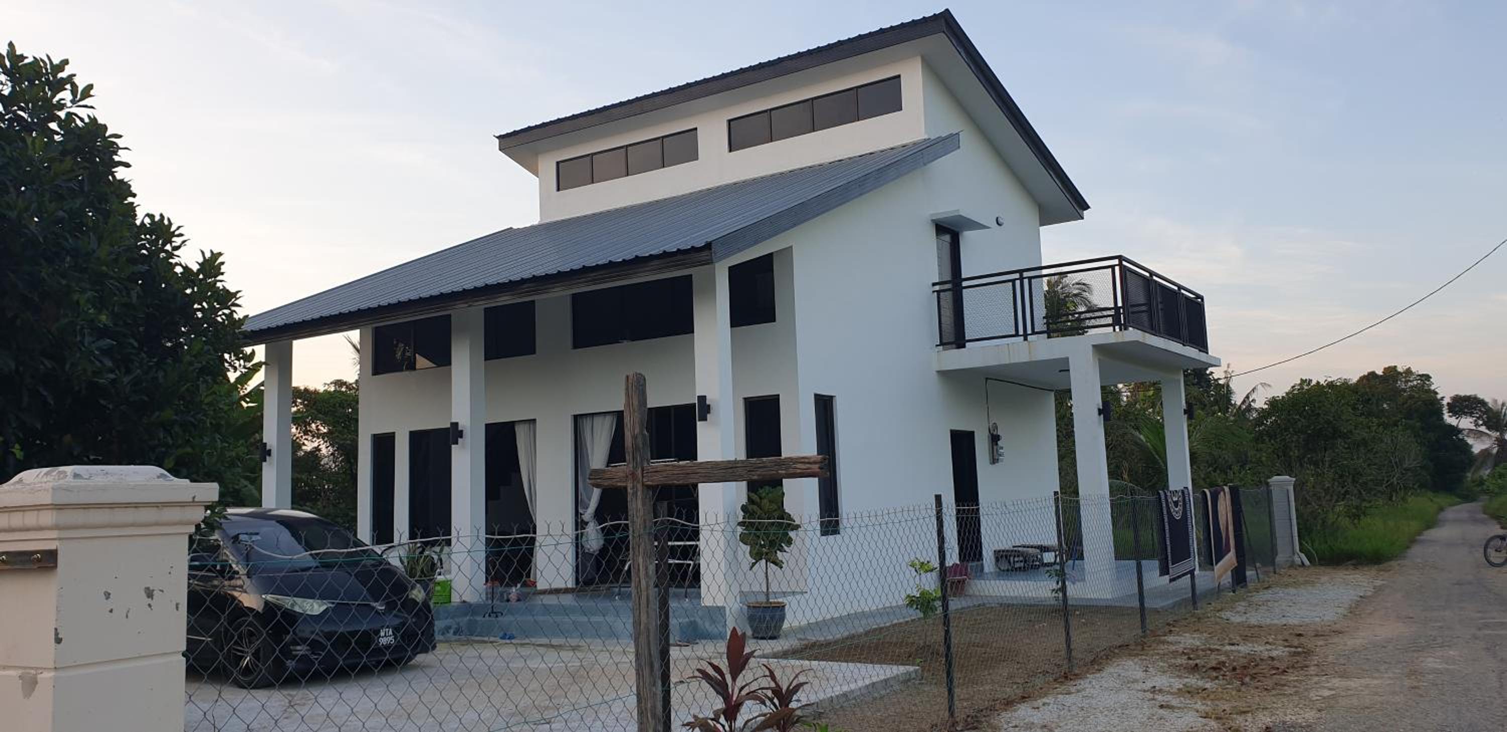 Four-Bedroom House photo 1