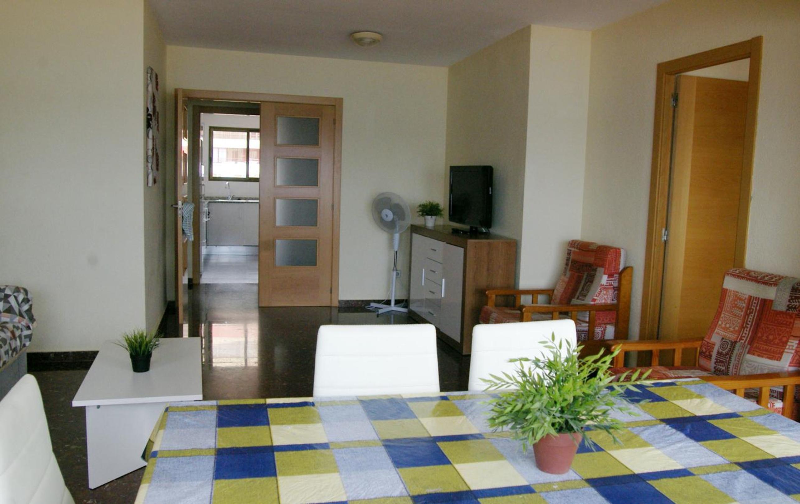 Apartamento de Dos Dormitorios con Vista al Mar (4-6 Adultos)