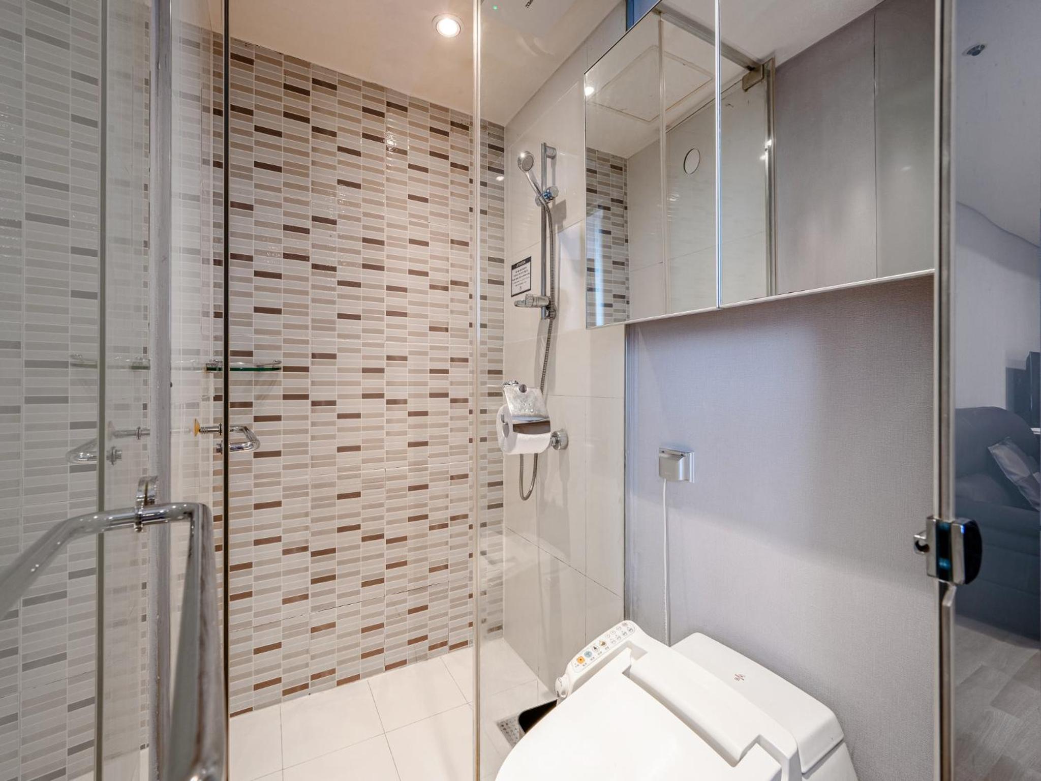 Junior Suite (No view) - Photo 7