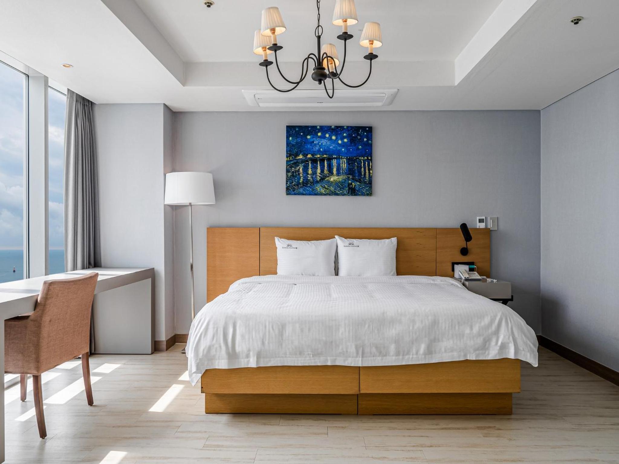 Excutive Suite Ocean - Photo 7