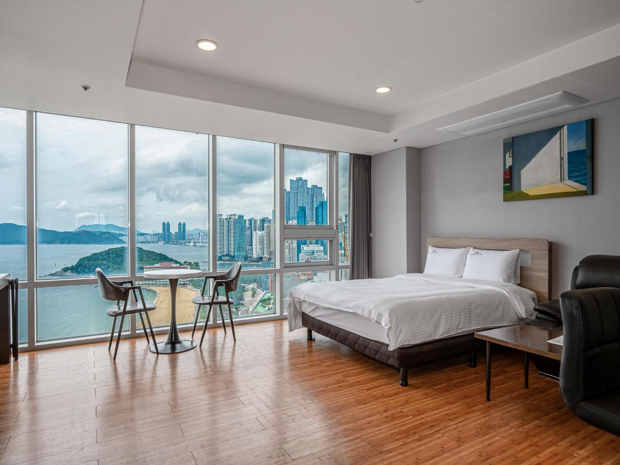 Coner Suite Ocean