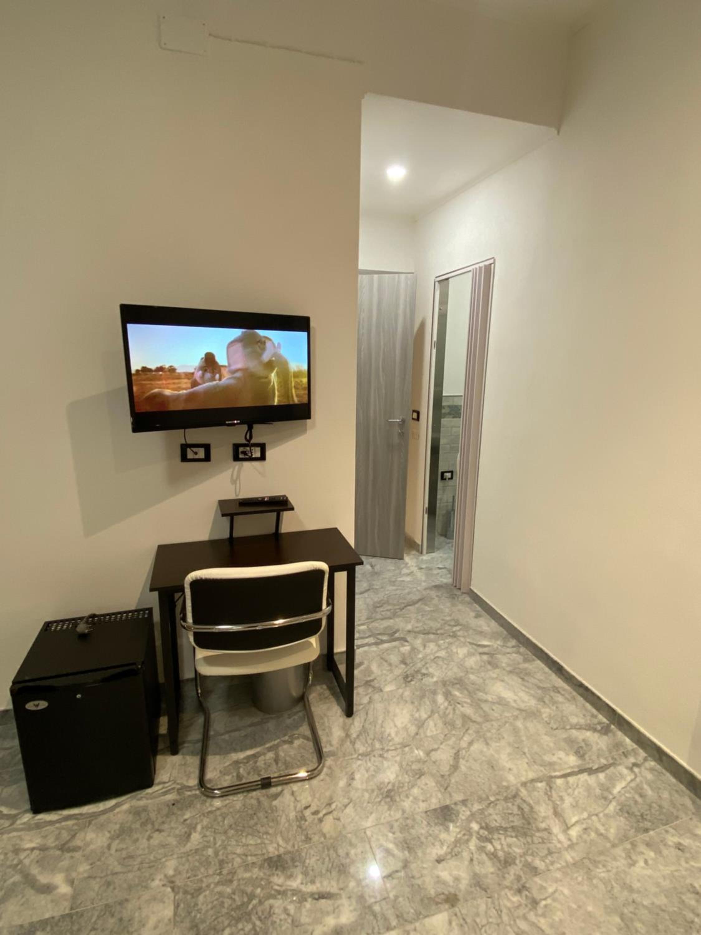 Triple Room with Private Bathroom photo 2