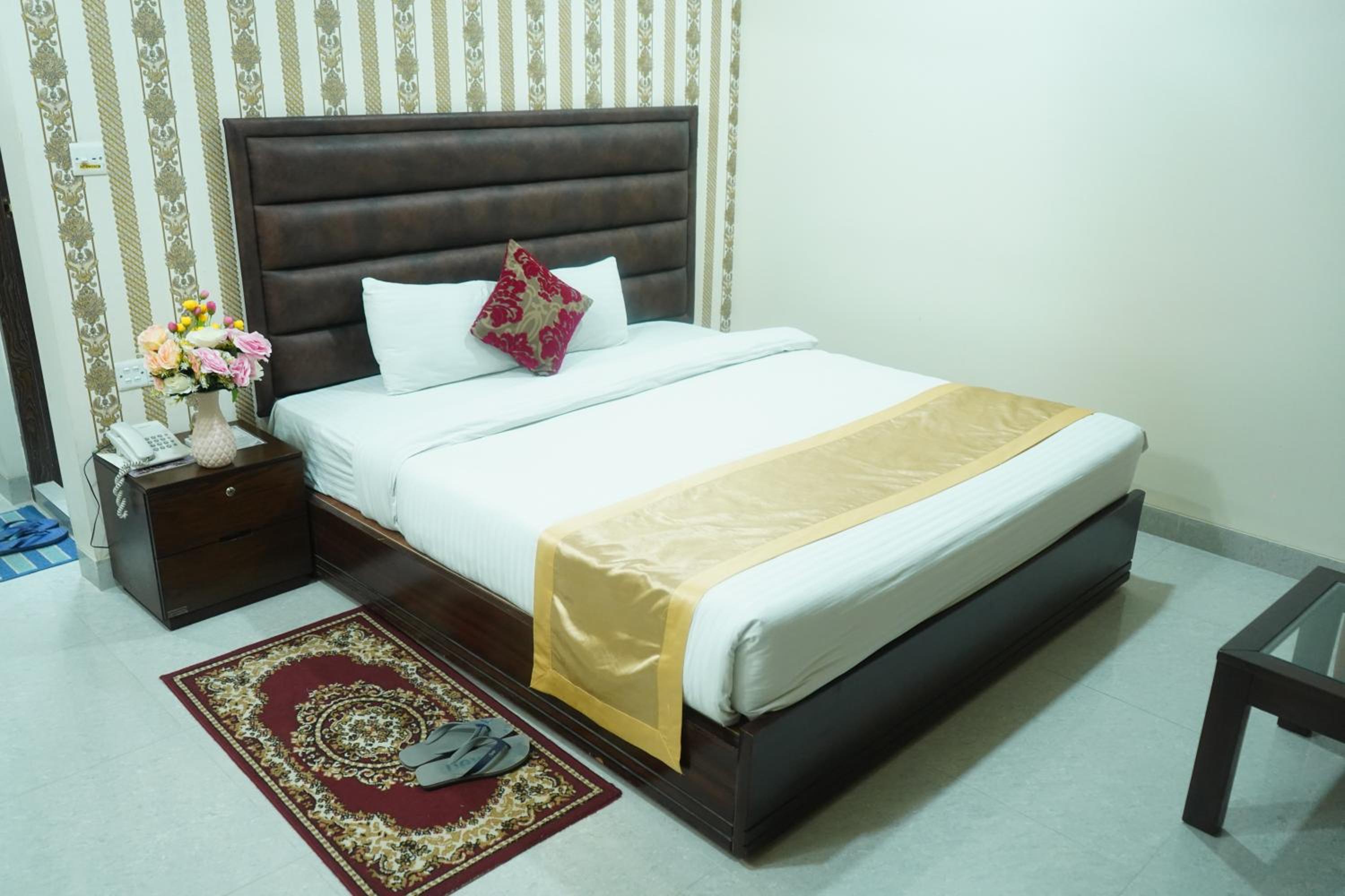 Deluxe Queen Room