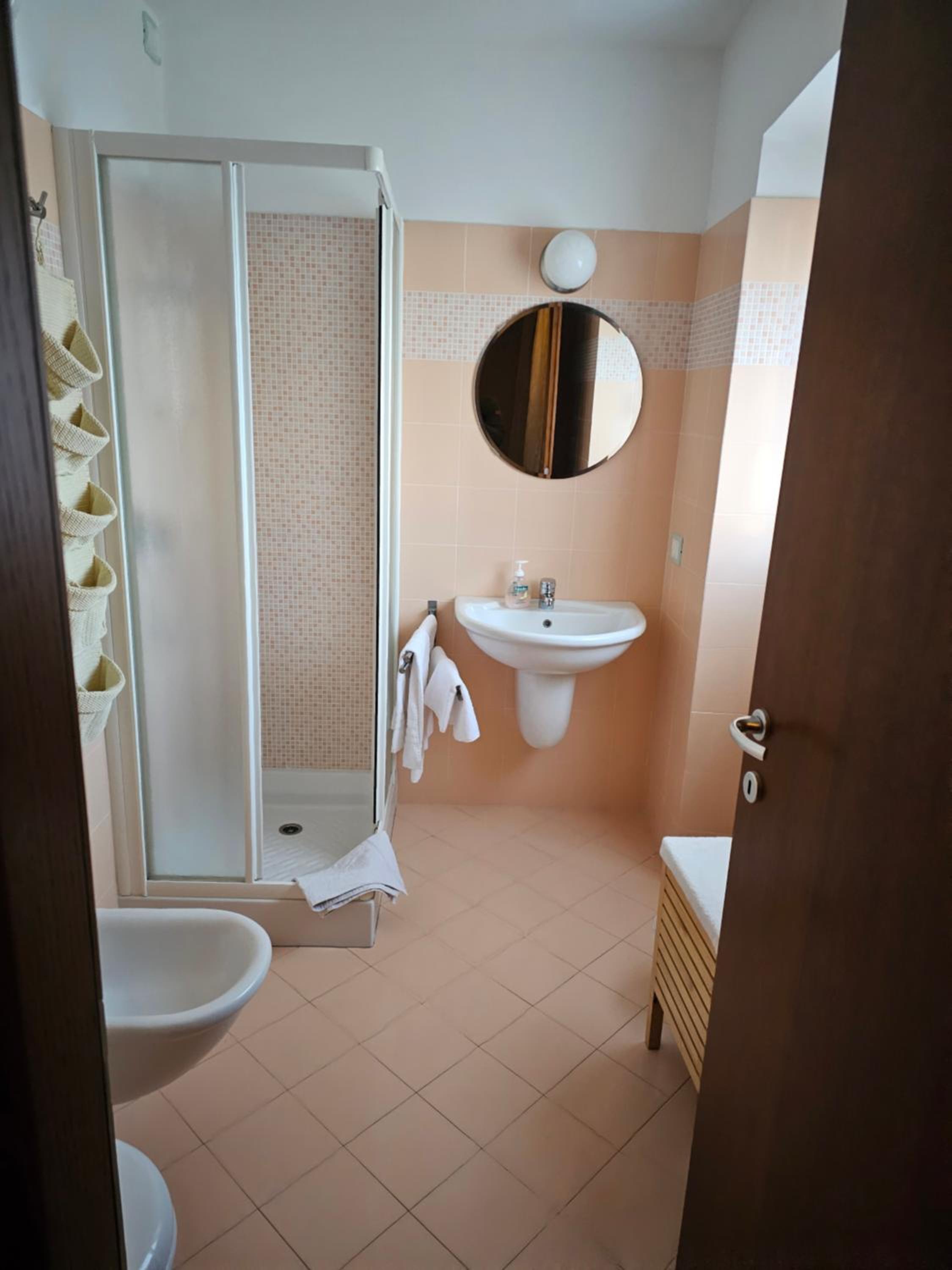 Quadruple Room with Private Bathroom photo 2