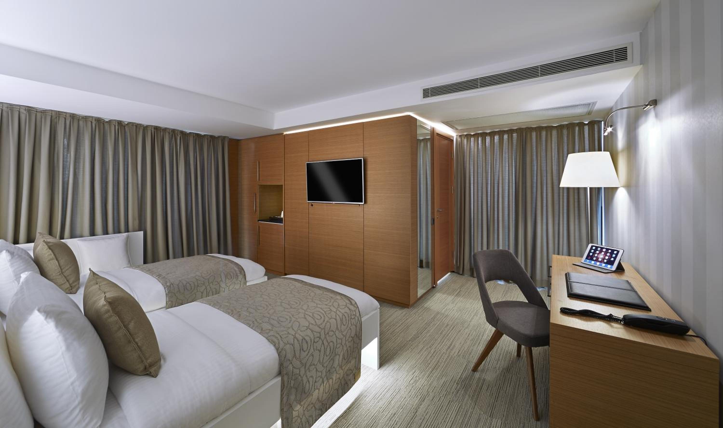 Superior Twin Room photo 2