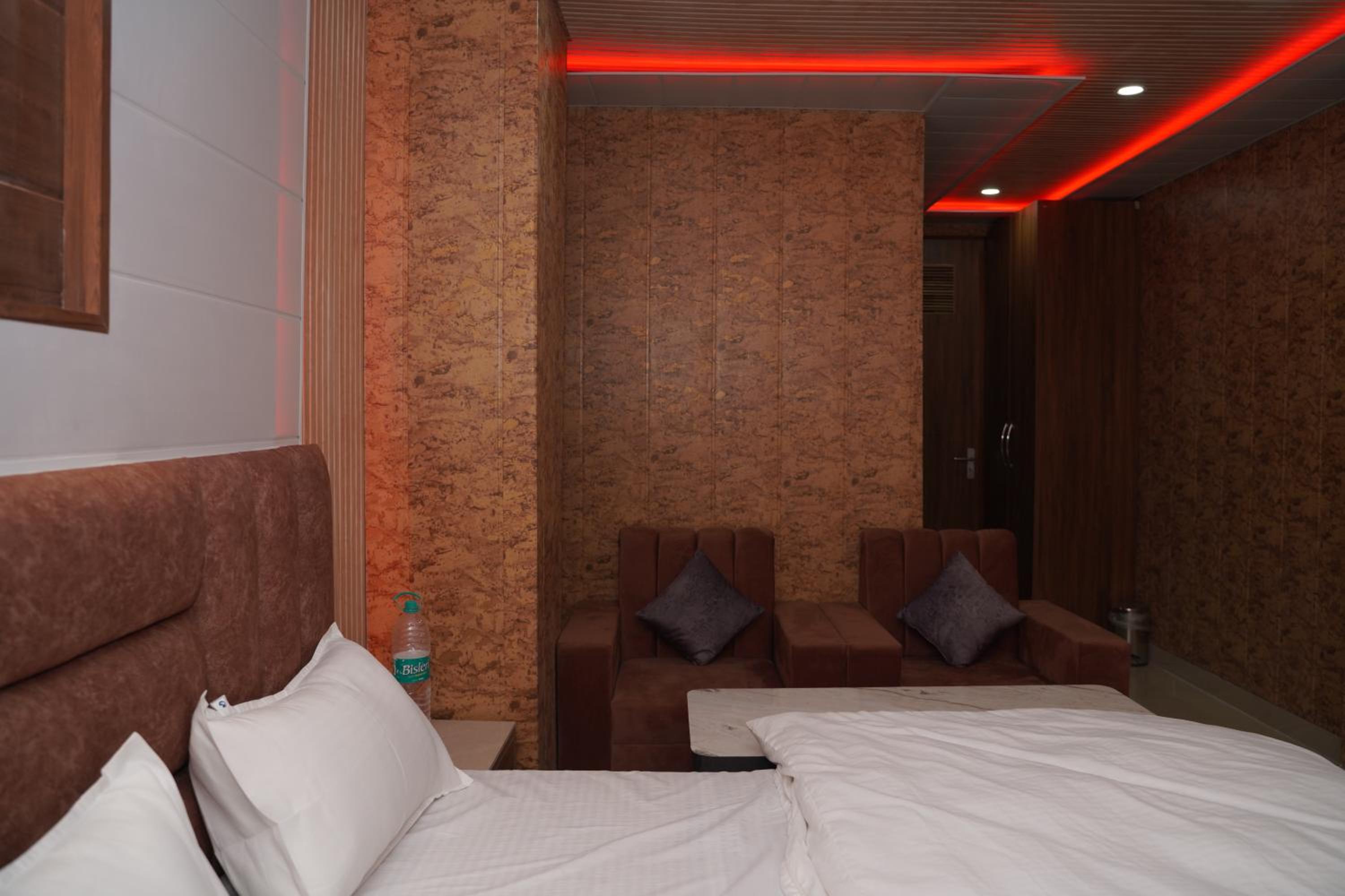 Standard Double Room - Photo 6