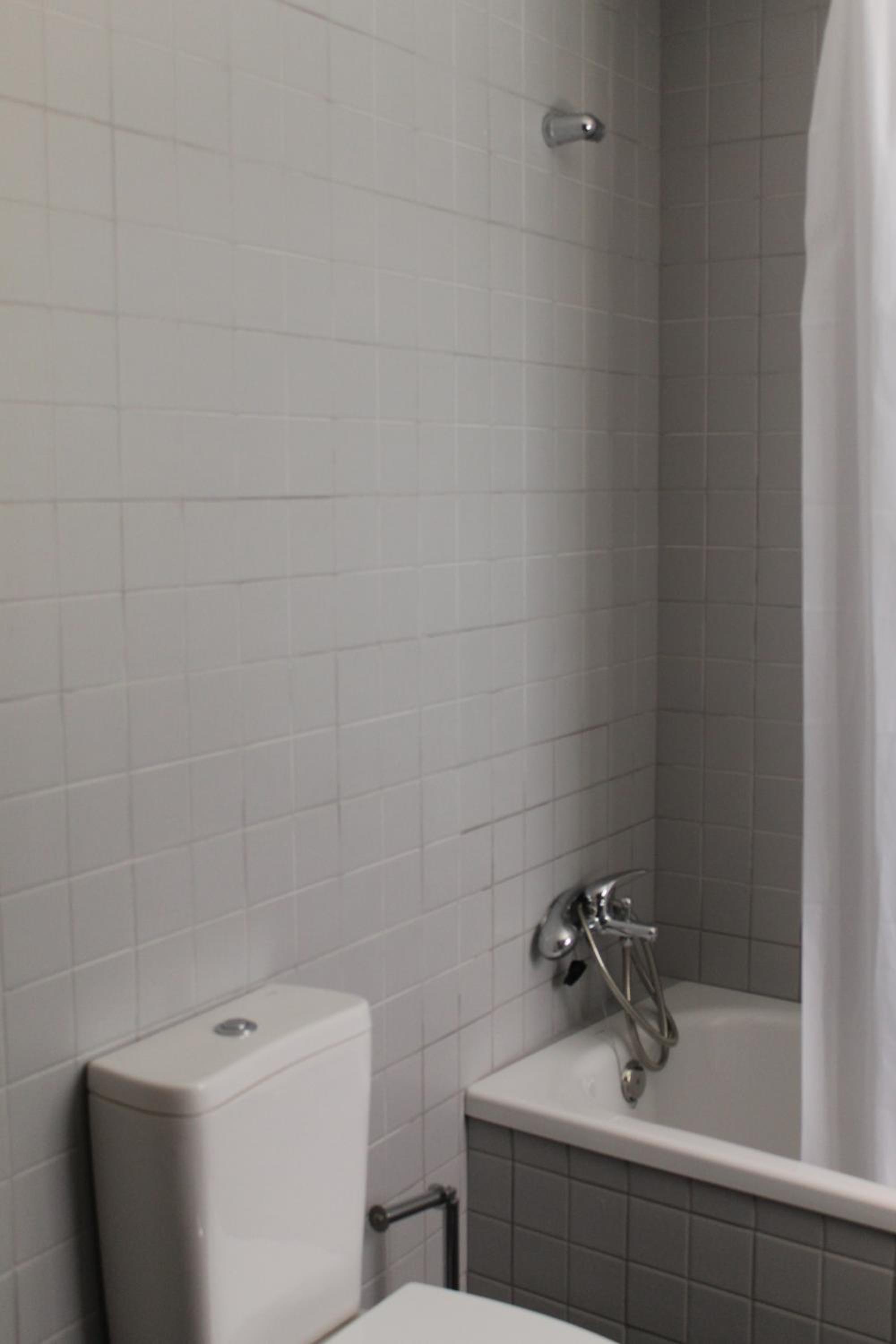 Two-Bedroom House - Photo 11