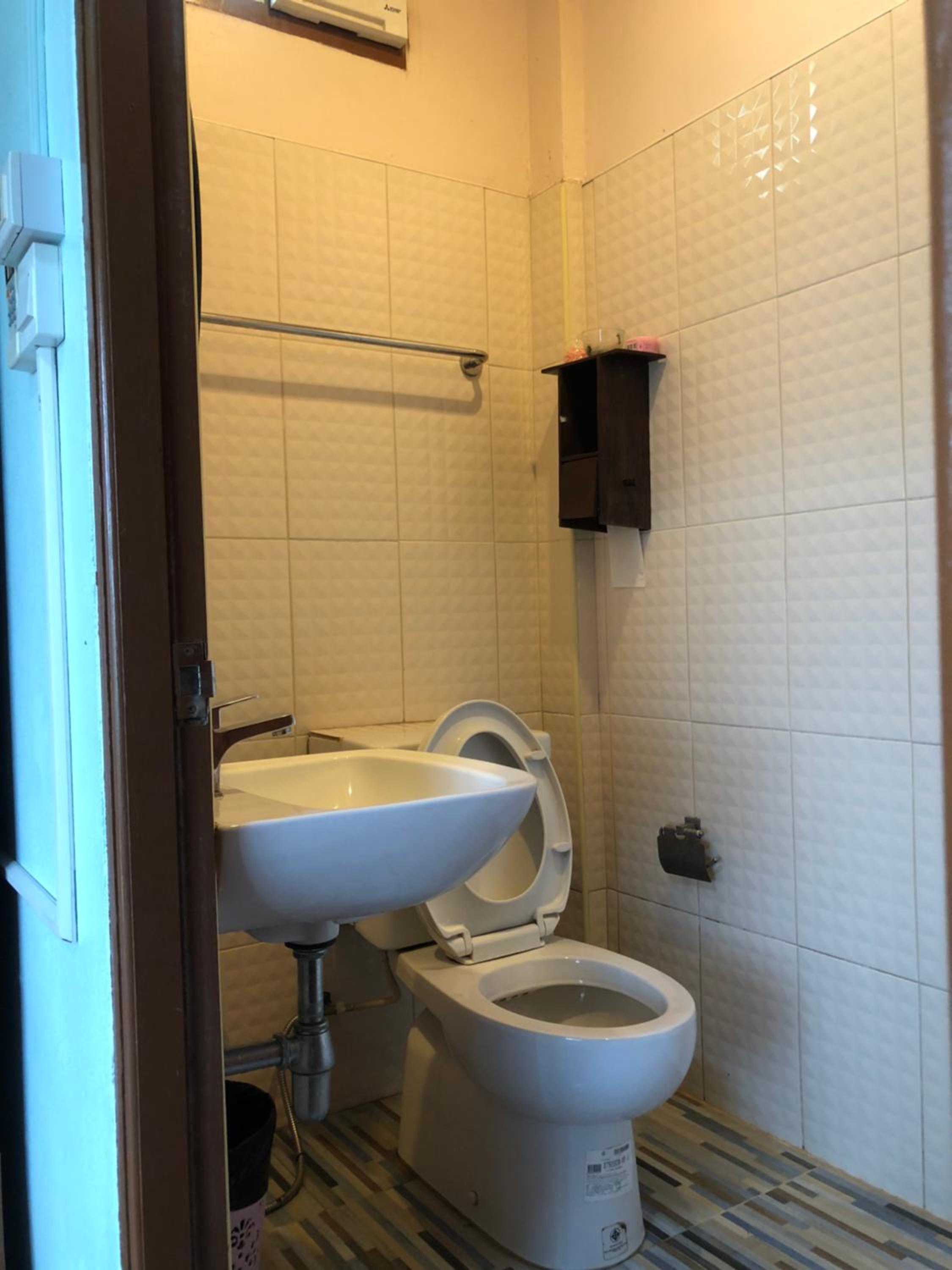 Twin Room with View - Photo 2