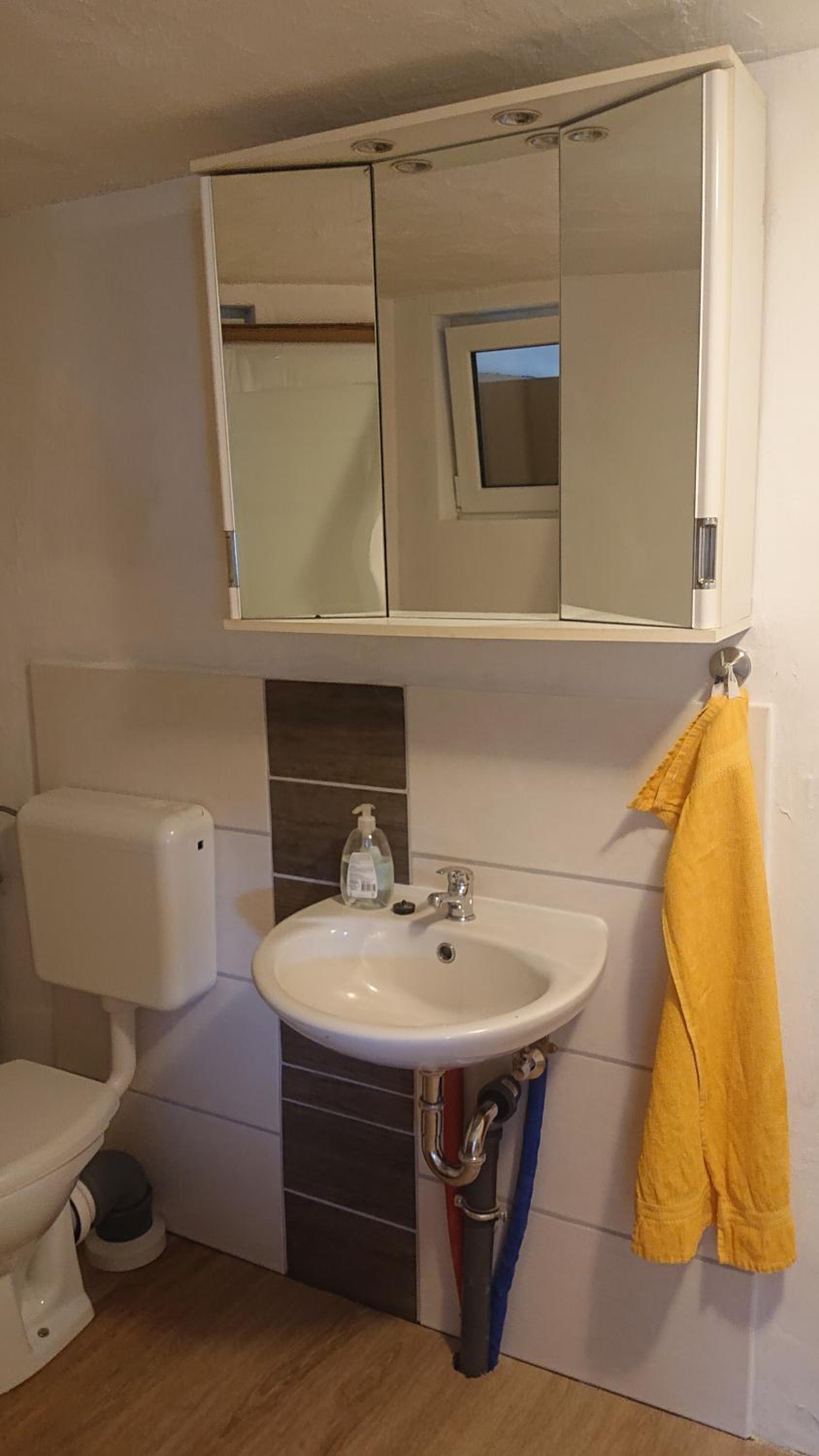 One-Bedroom Apartment photo 3