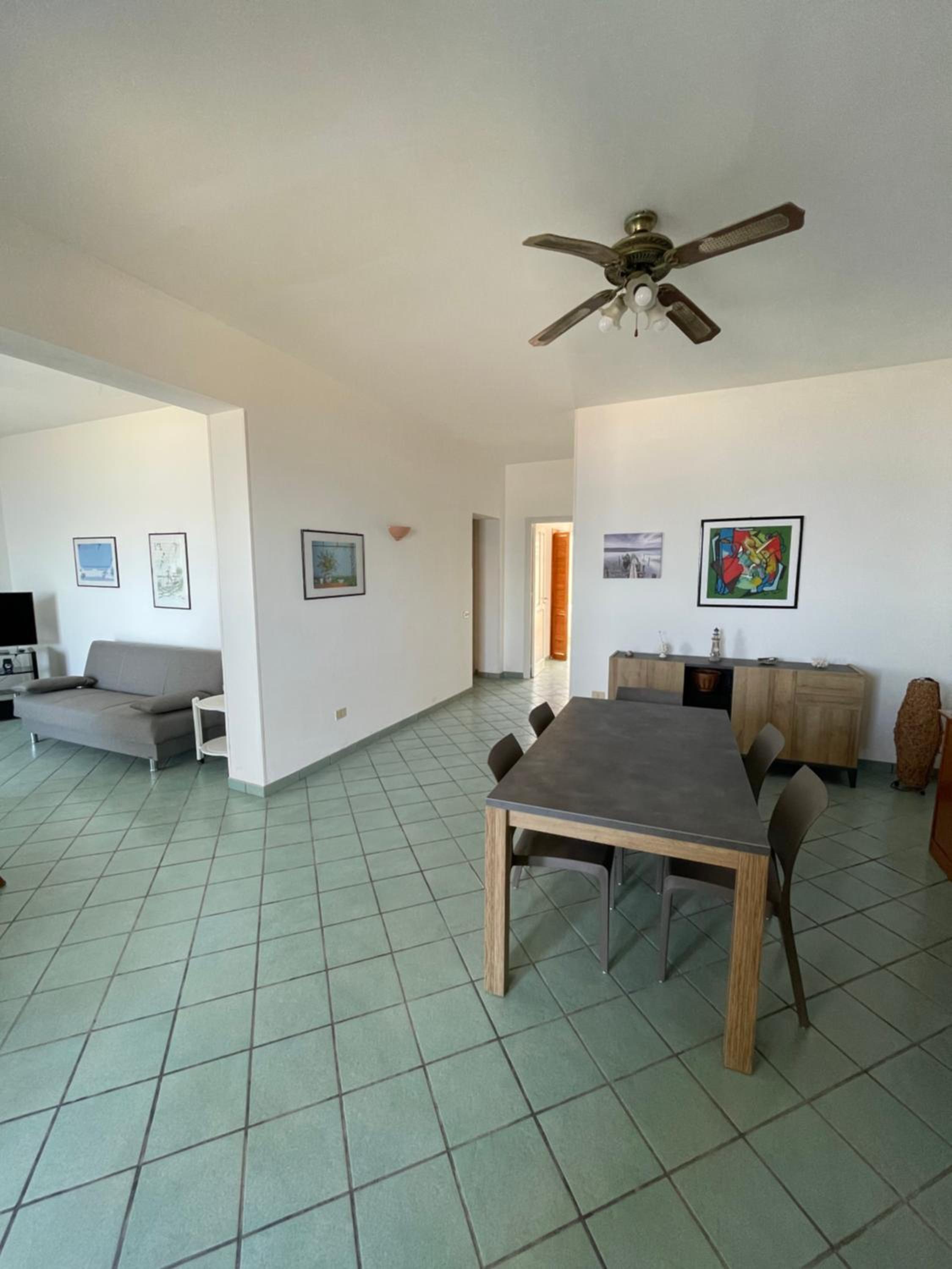 One-Bedroom House photo 2