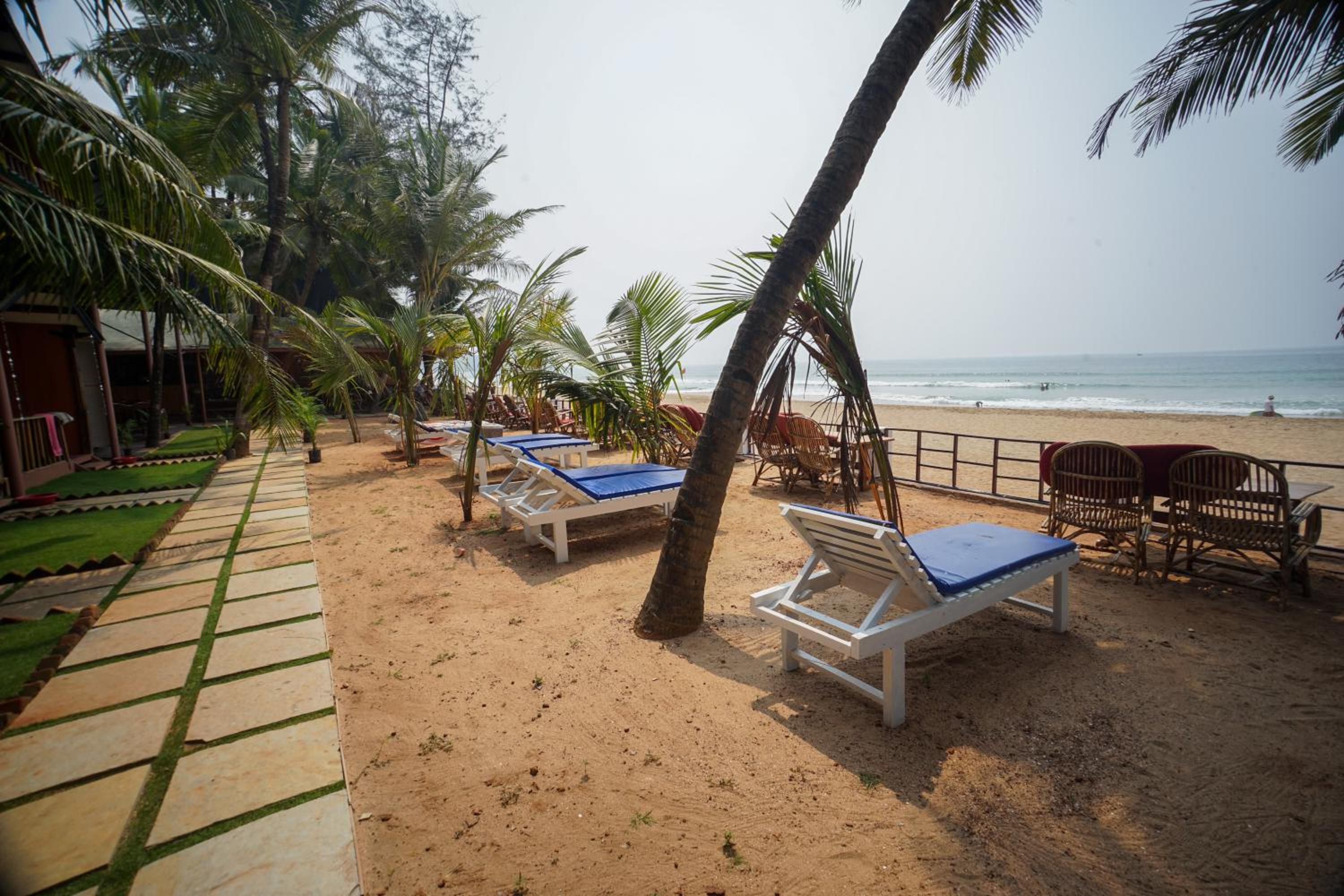 Bungalow - Beach Front photo 3
