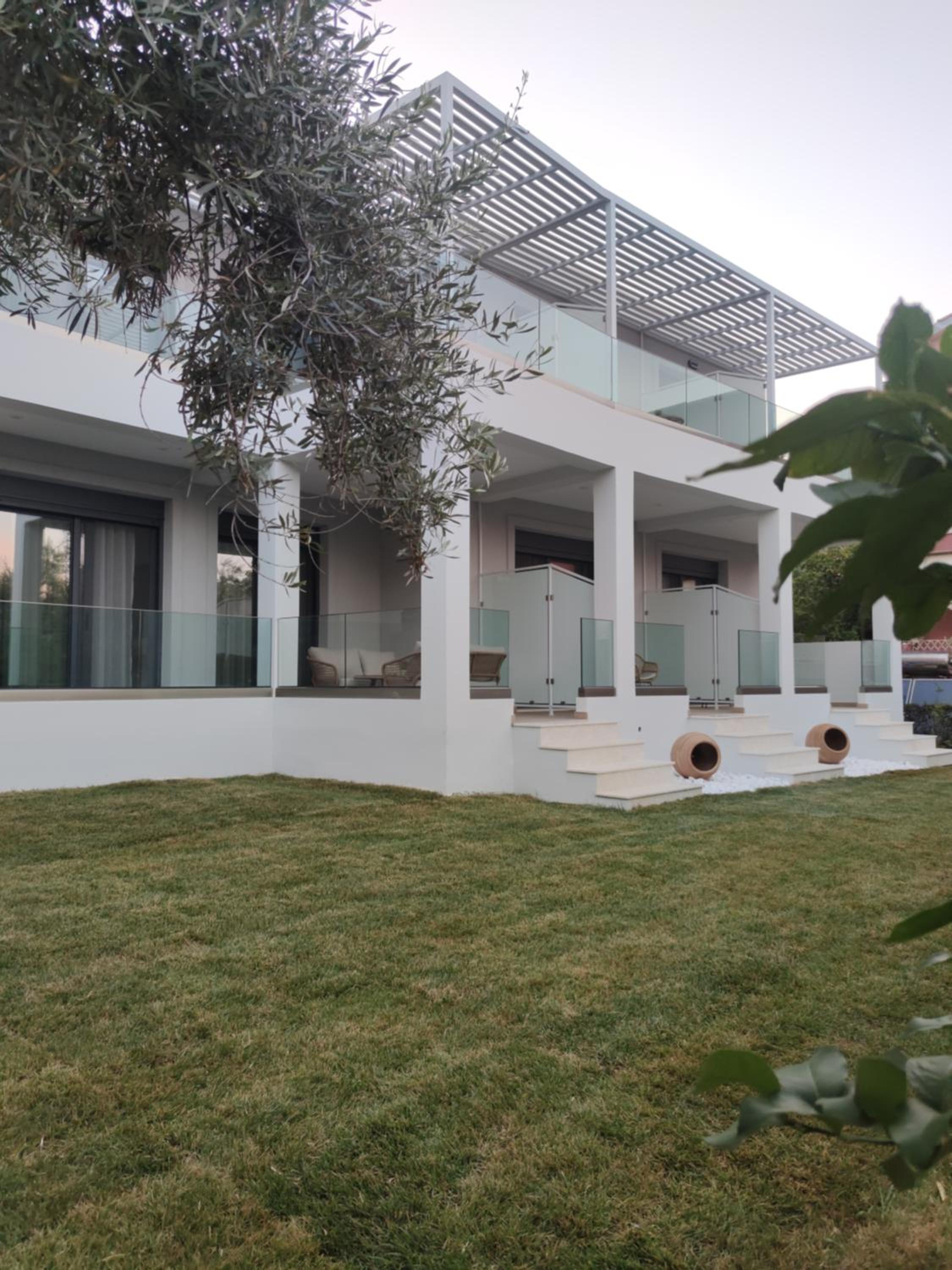 Family Room with Garden View - Photo 6