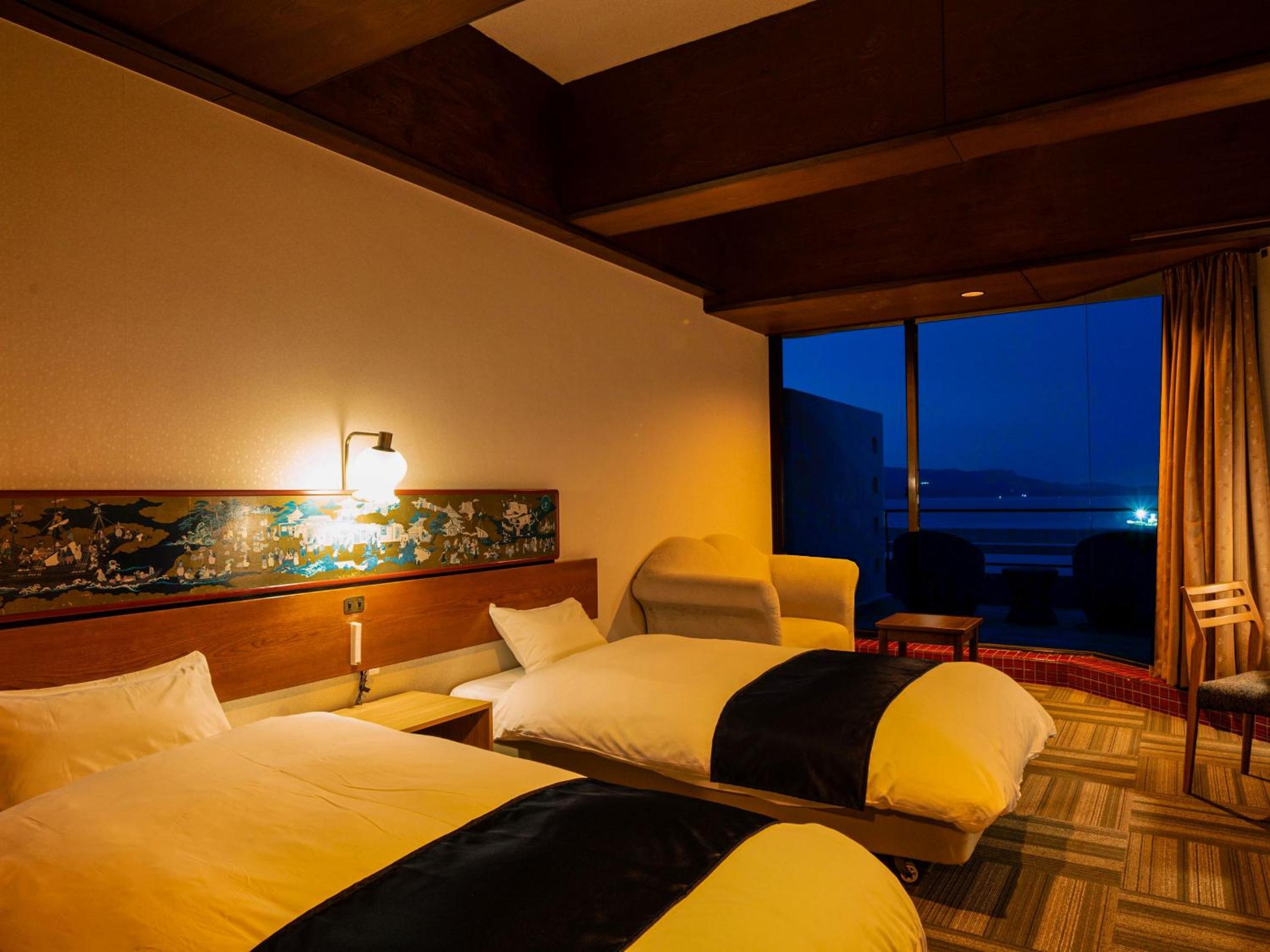 Standard Twin Room - Shared Bathroom - Non-Smoking