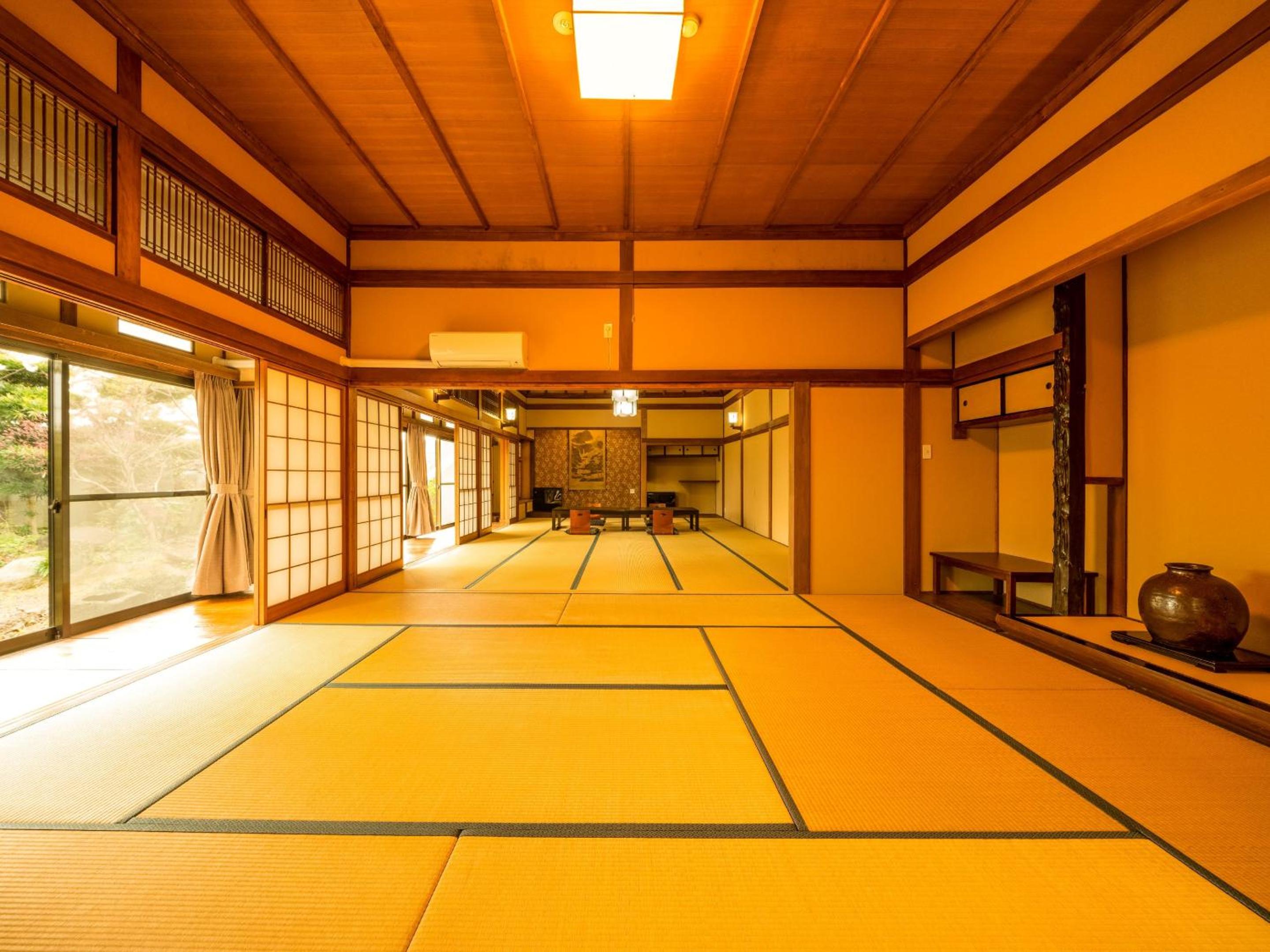 Suite Japanese-Western-Style Triple Room (Garden View) - Indoor Bath - Non-Smoking