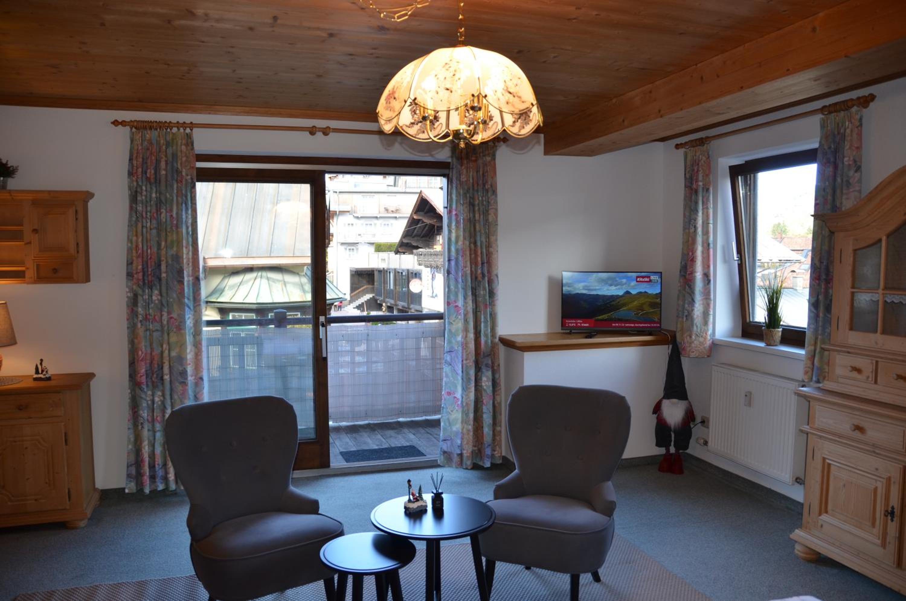 Apartment with Balcony photo 1