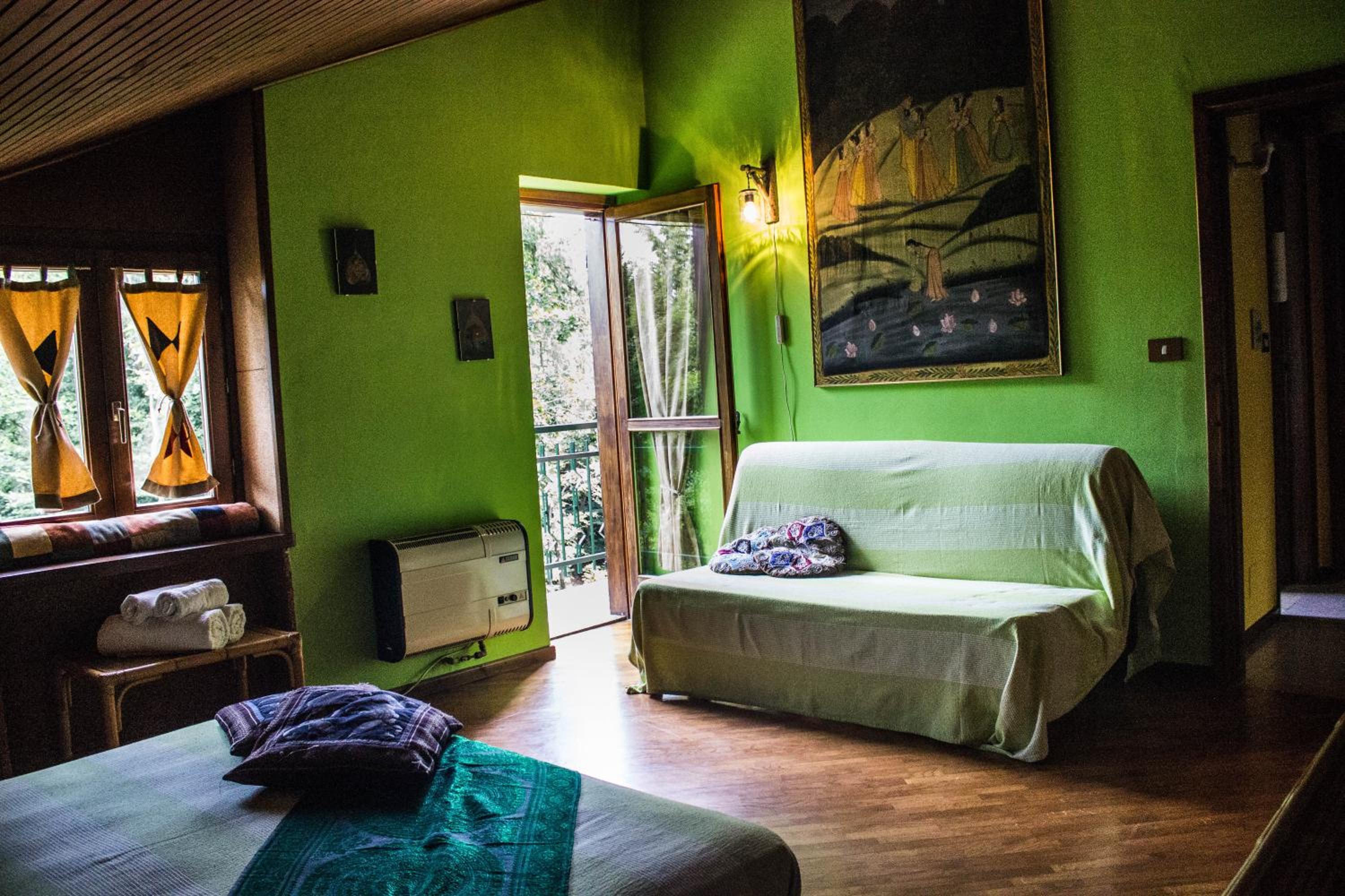 Double Room with Private External Bathroom photo 3