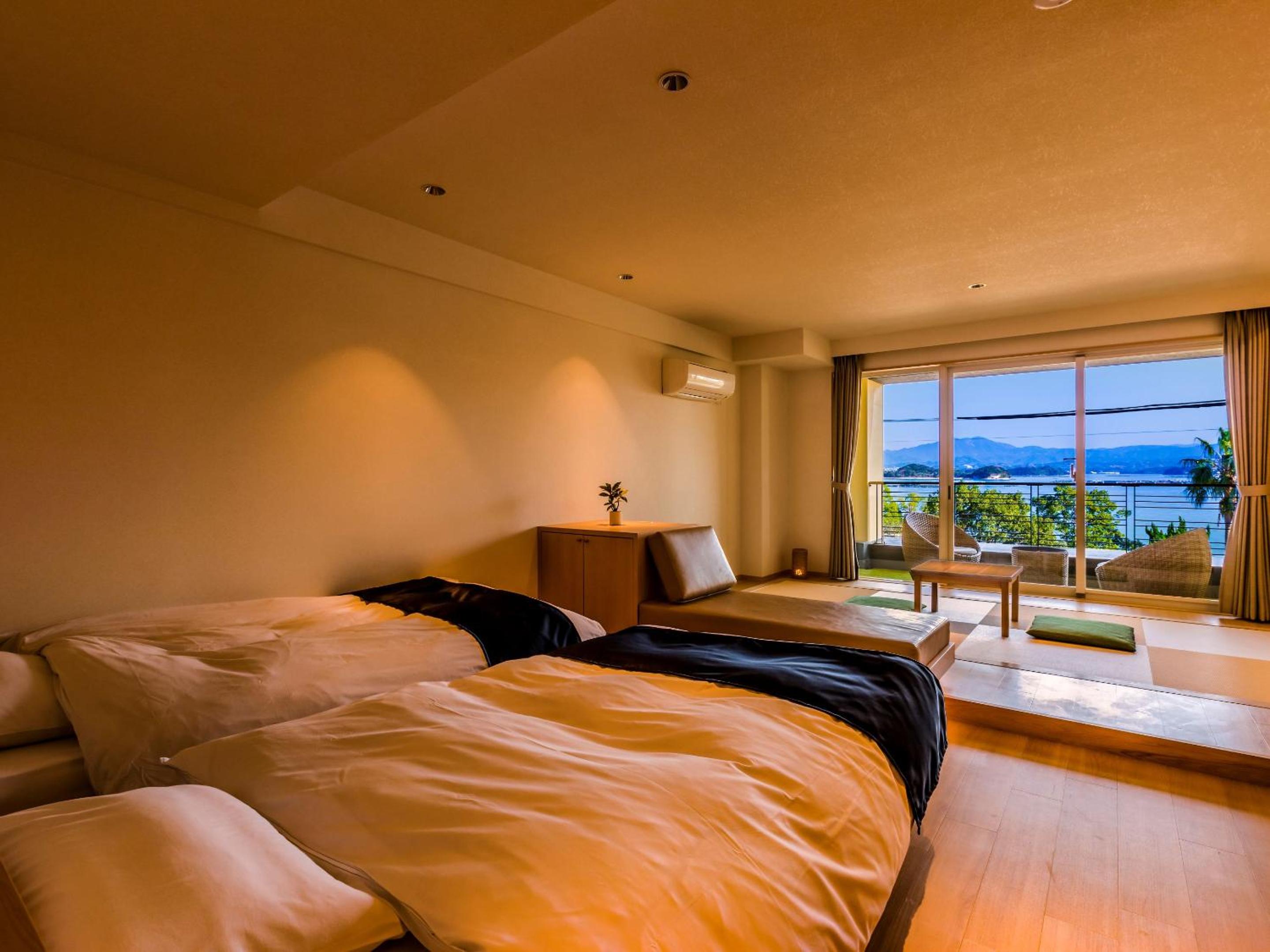 Standard Japanese-Western-Style-Room holds 4 people - Shared Bathroom - Non-Smoking photo 1