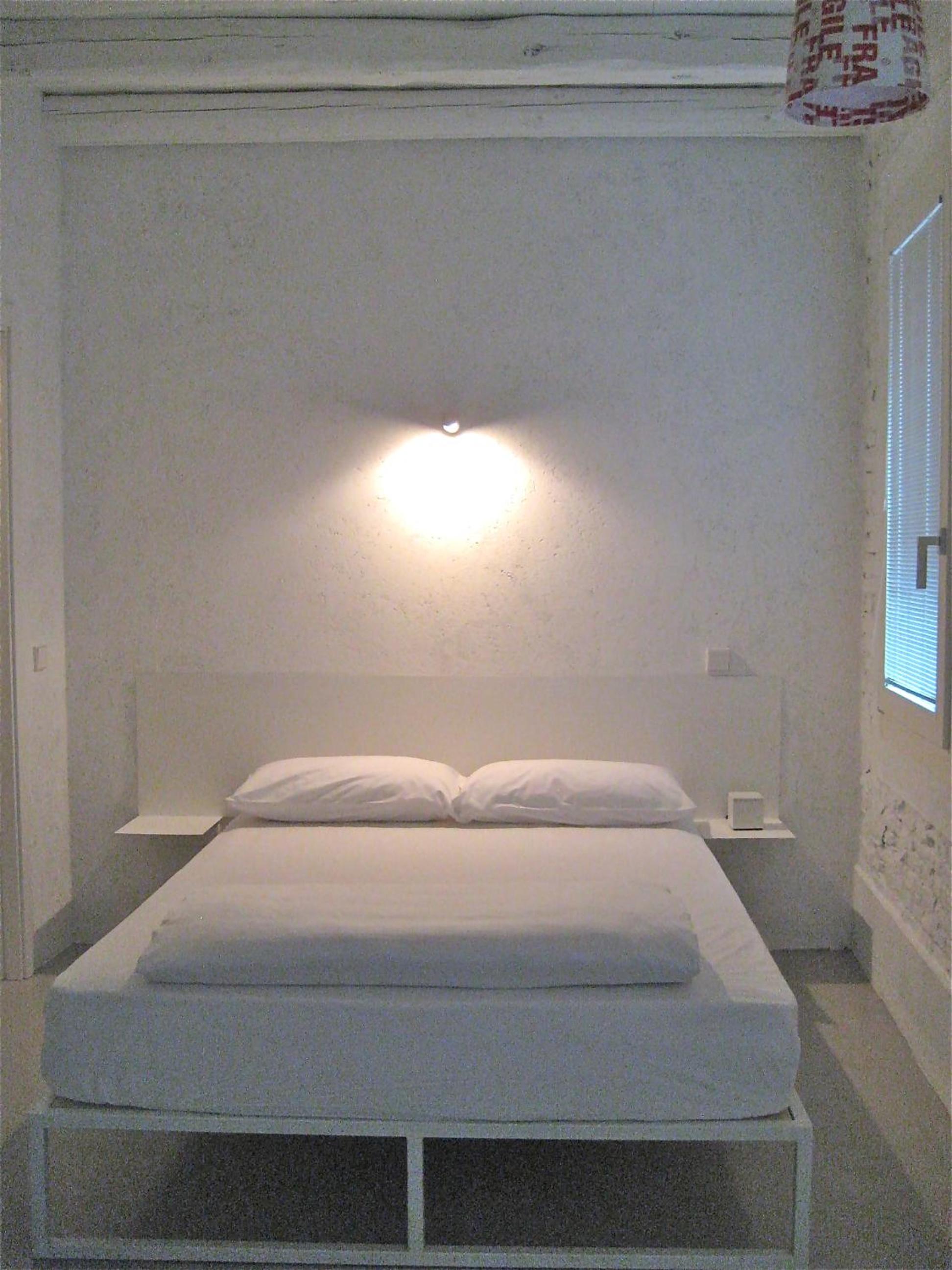Double Room - Photo 13