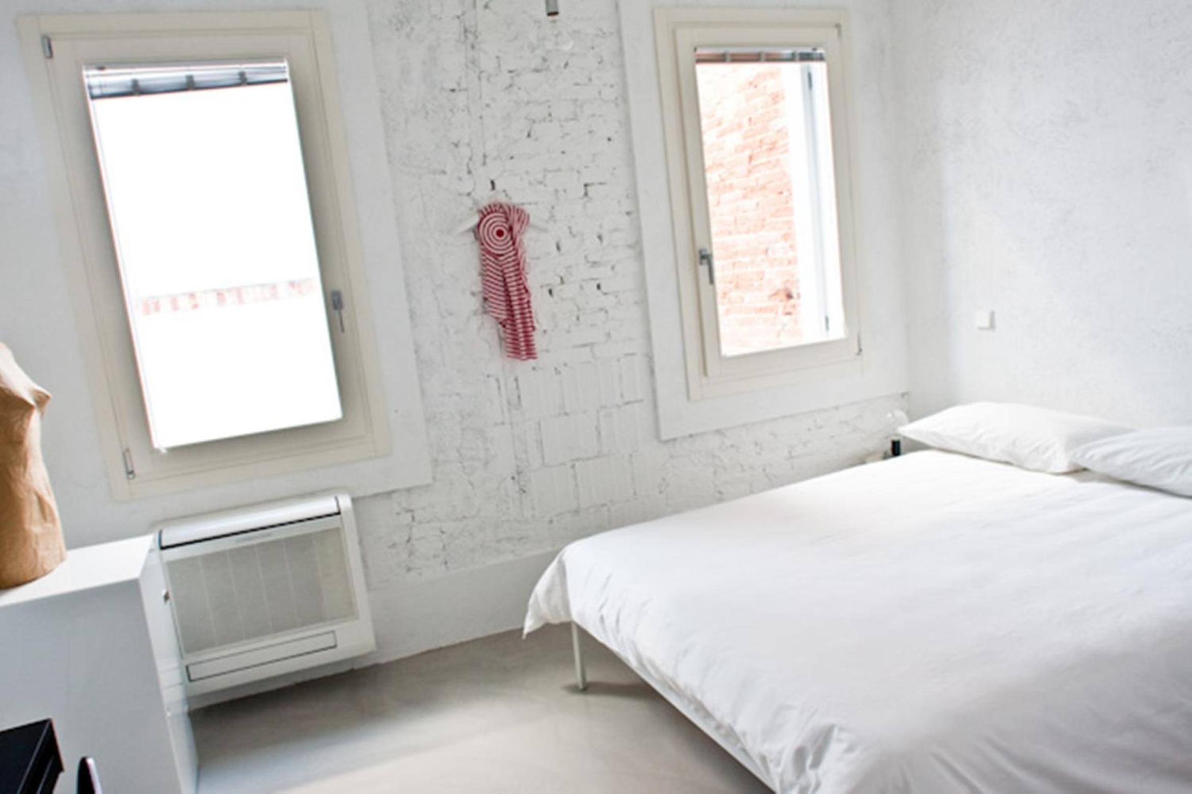 Double Room - Photo 5