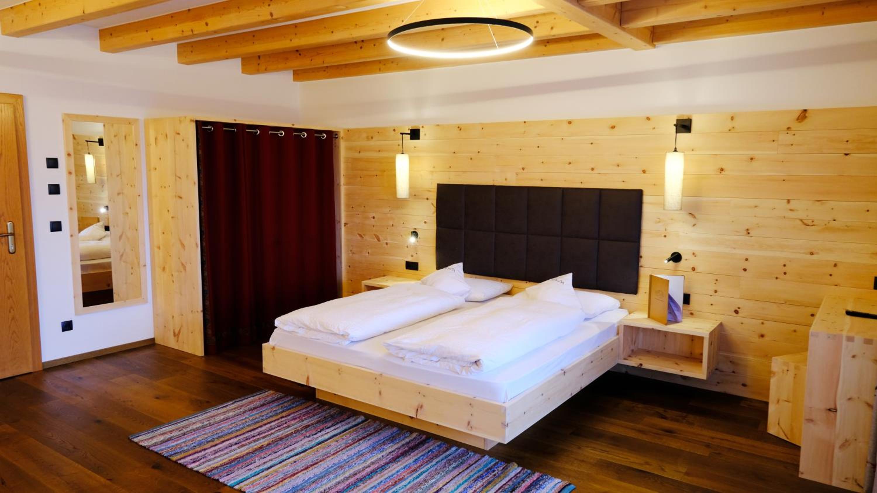 Deluxe Double Room photo 2