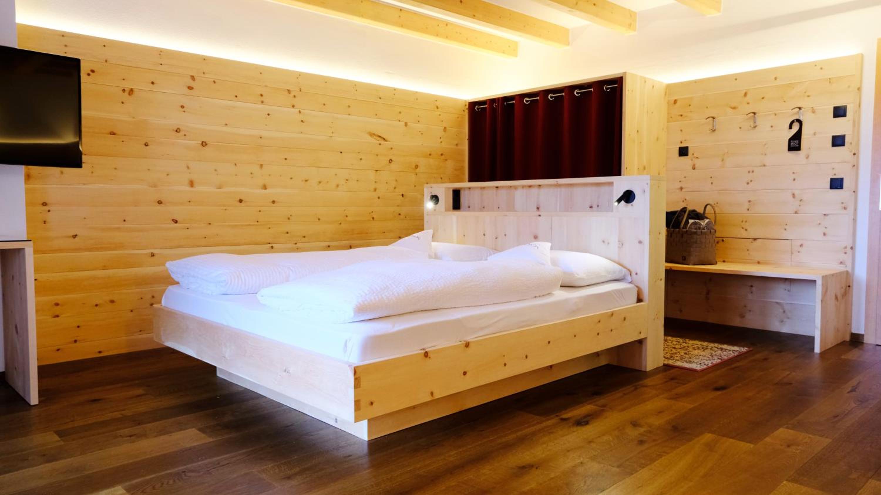 Deluxe Double Room photo 3