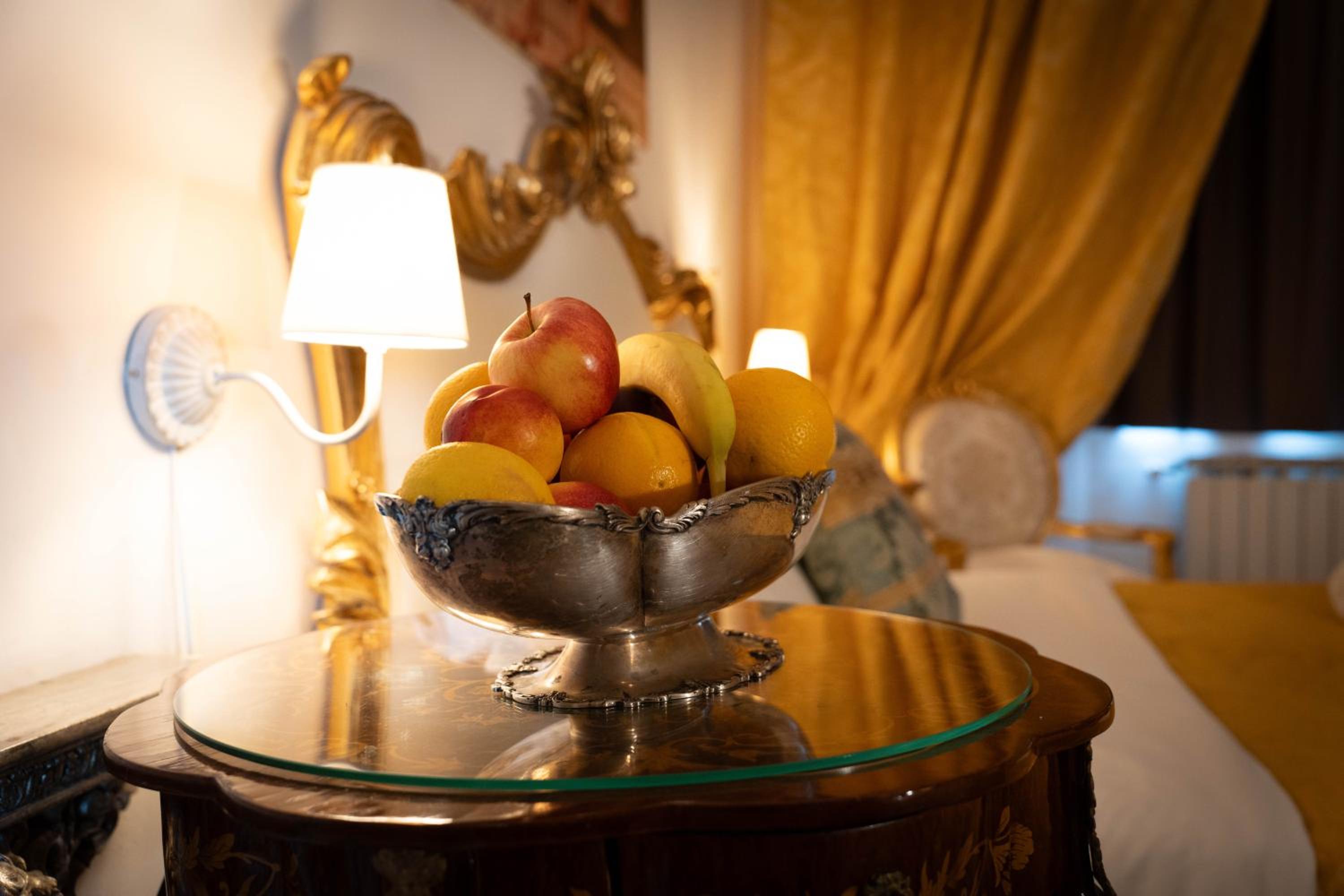 Deluxe Suite - Photo 10