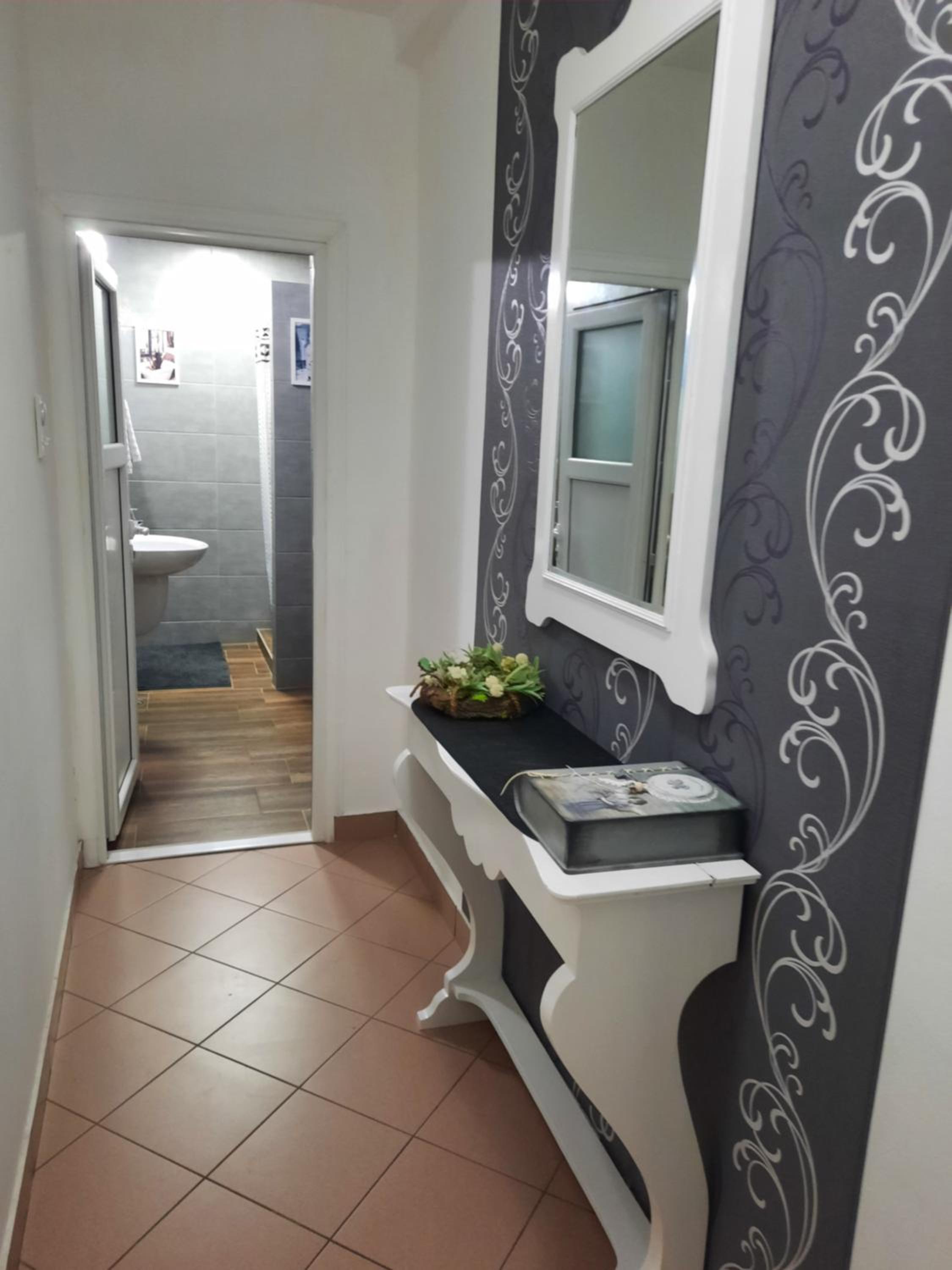 Apartment - Ground Floor photo 2