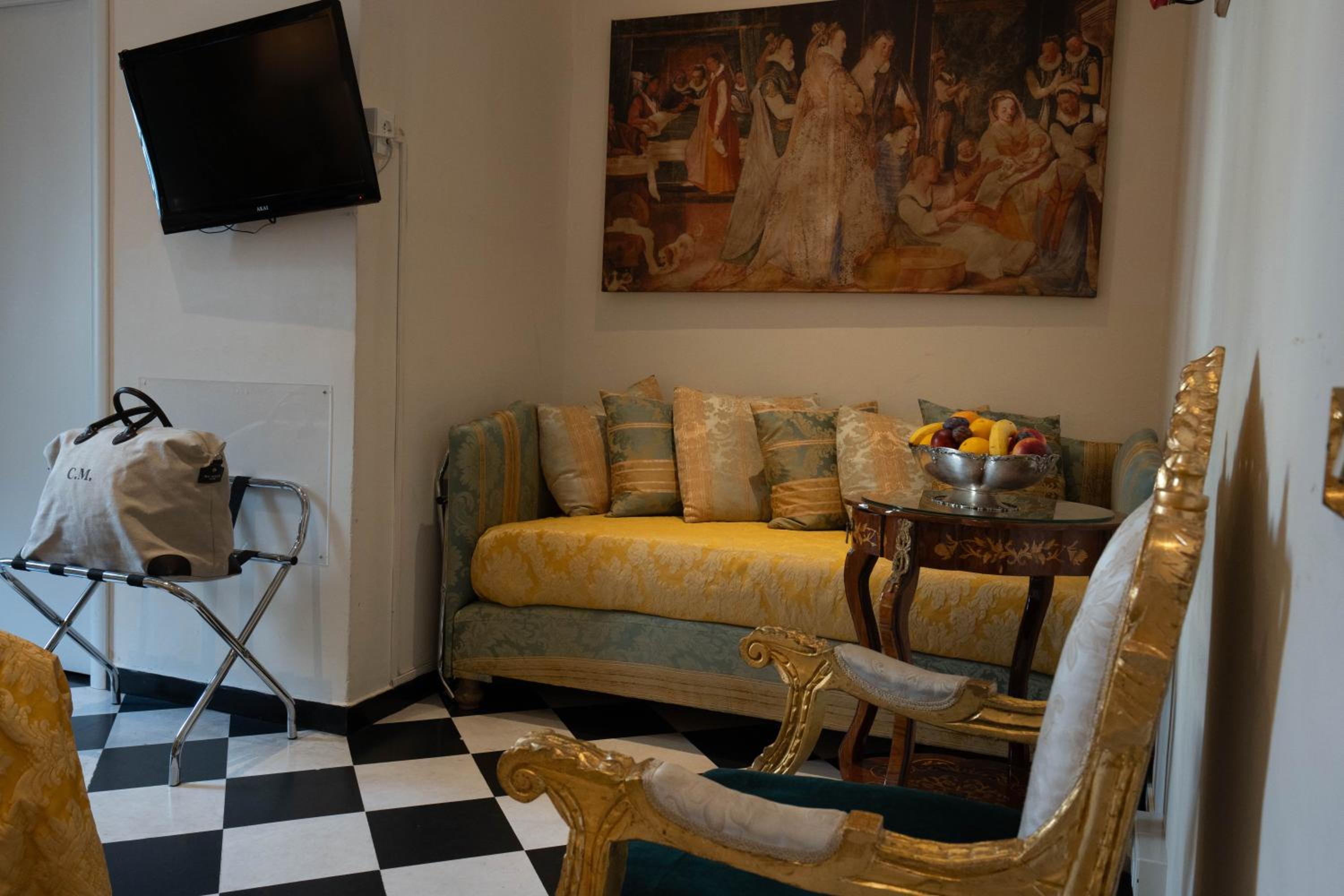 Comfort Triple Room - Photo 12