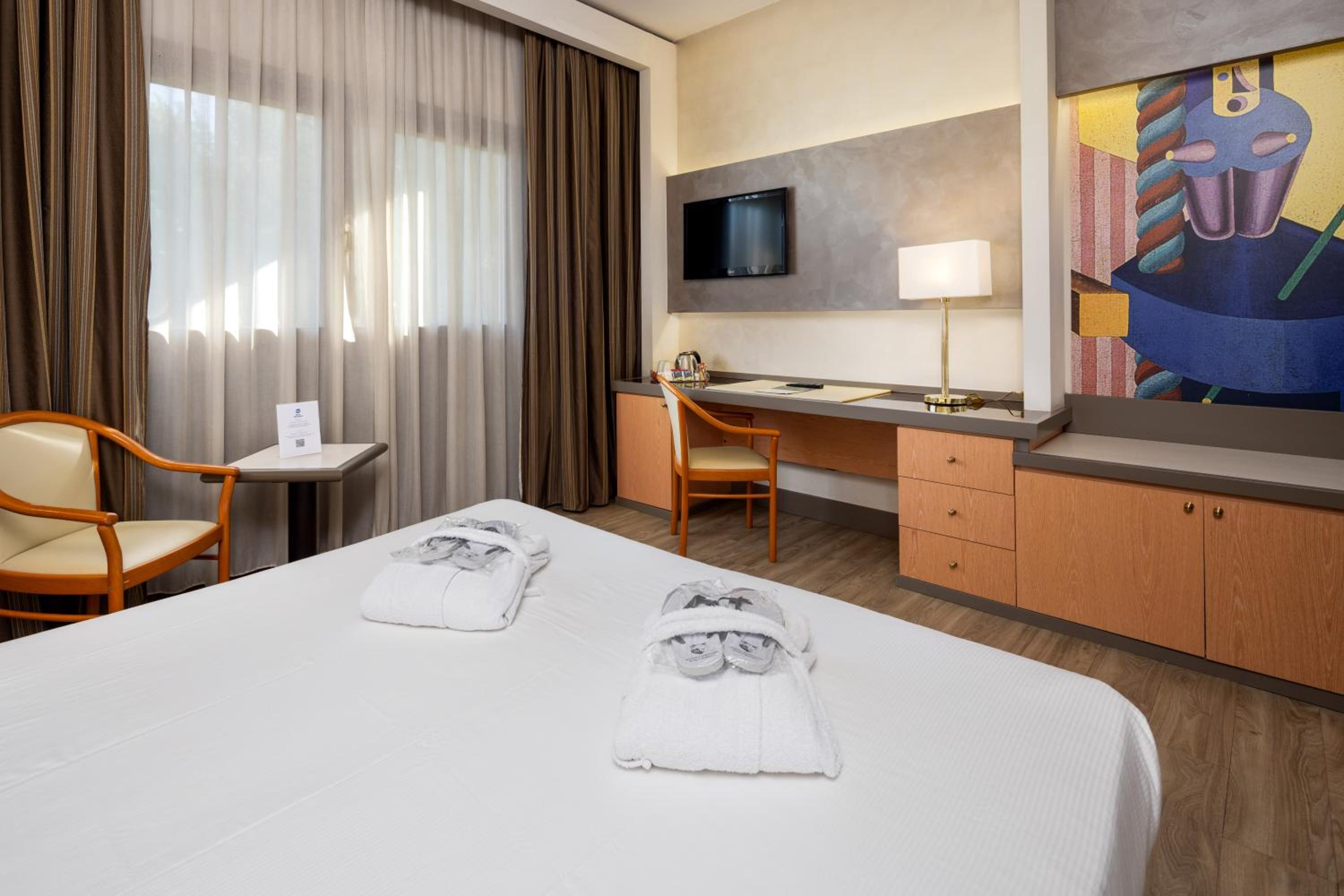 Comfort Queen Room - Non-Smoking  - Photo 1